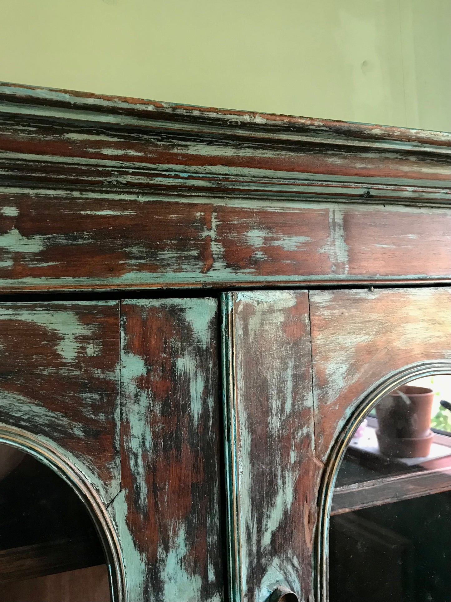 Beautiful antique Indian dresser