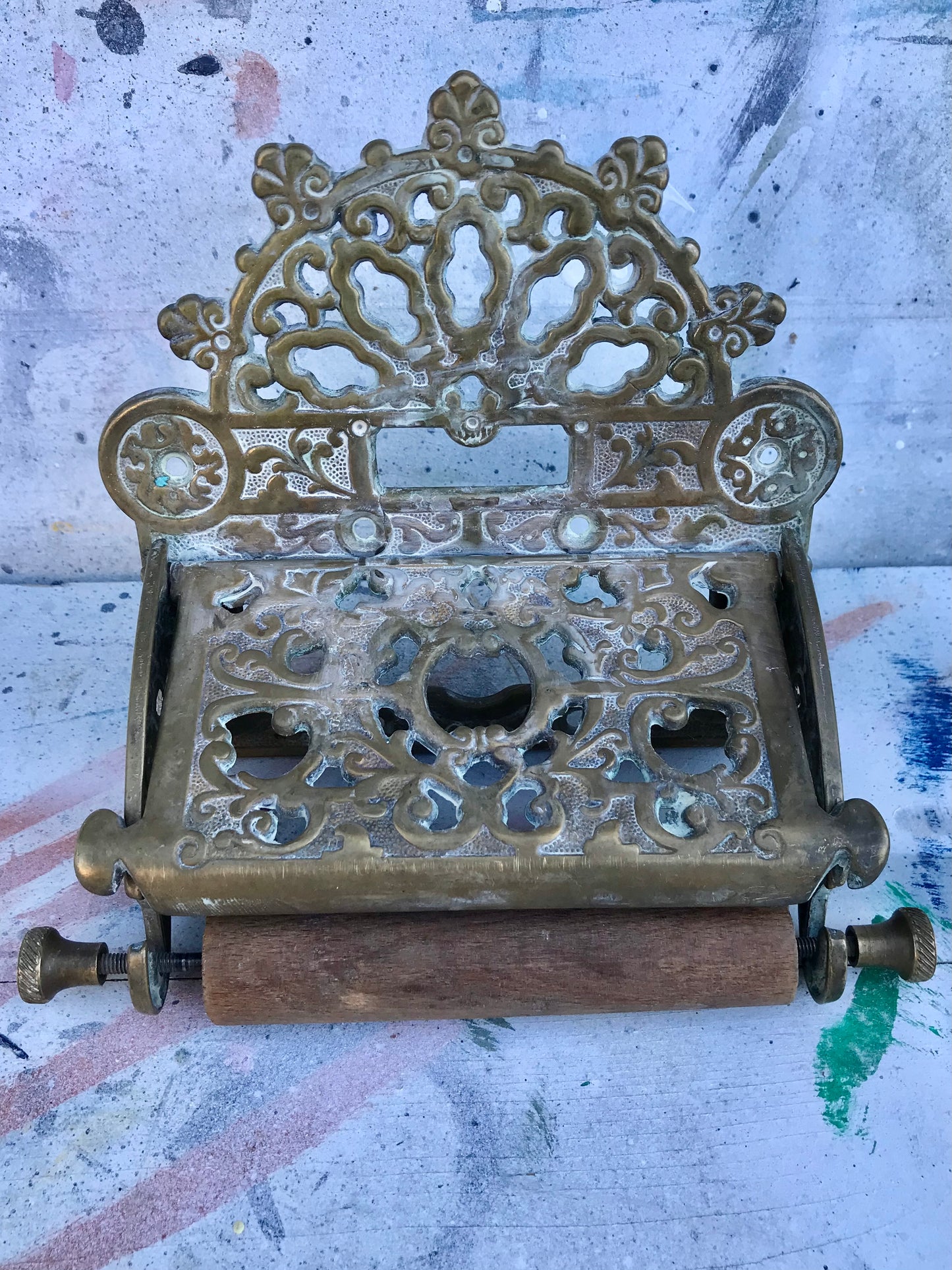 Antique vintage toilet roll holder