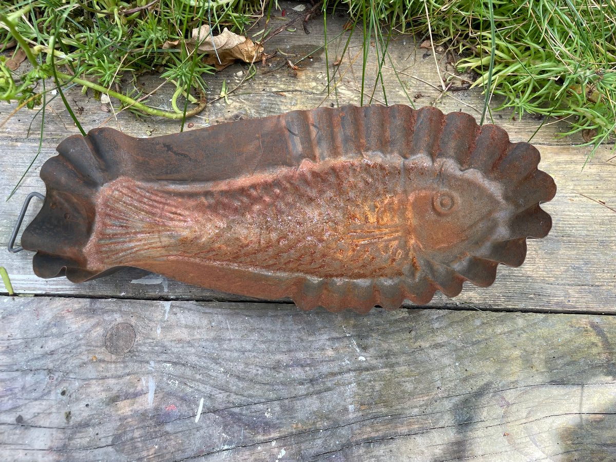 Vintage Fish Pudding / Jelly Mould.