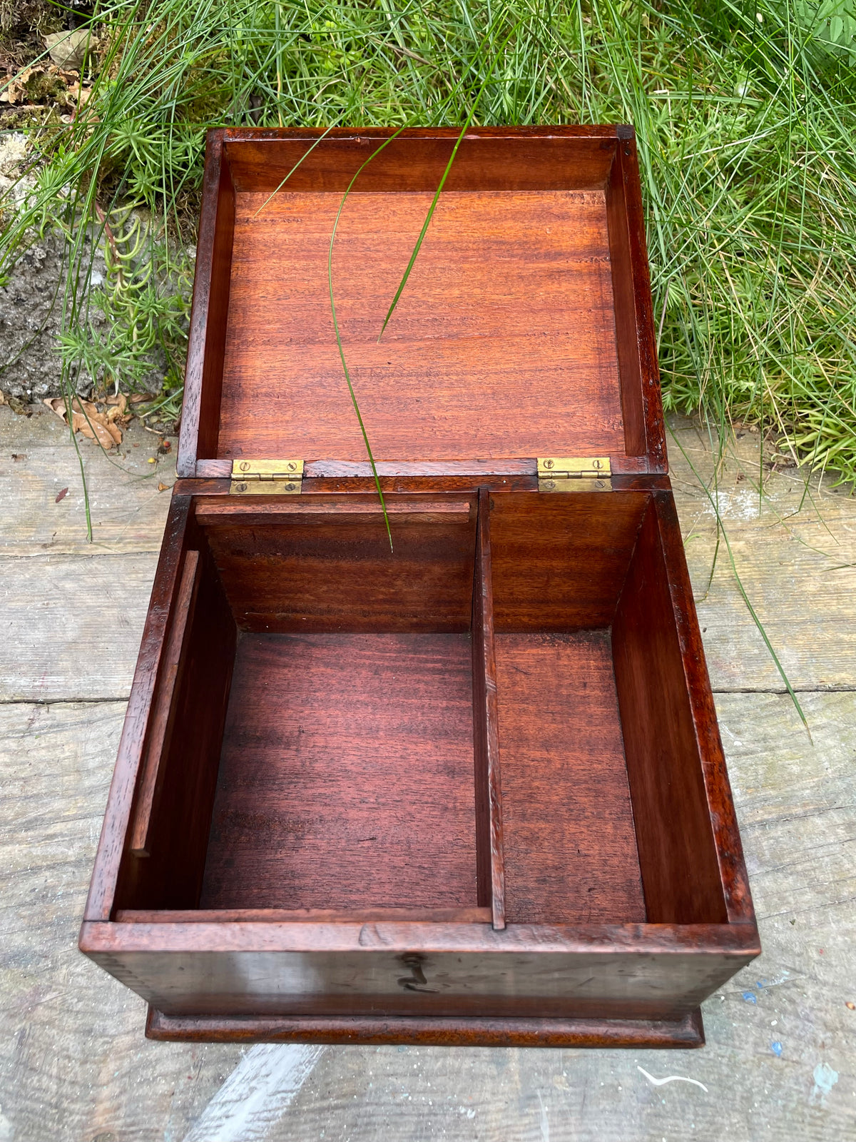 Vintage wooden keepsake box
