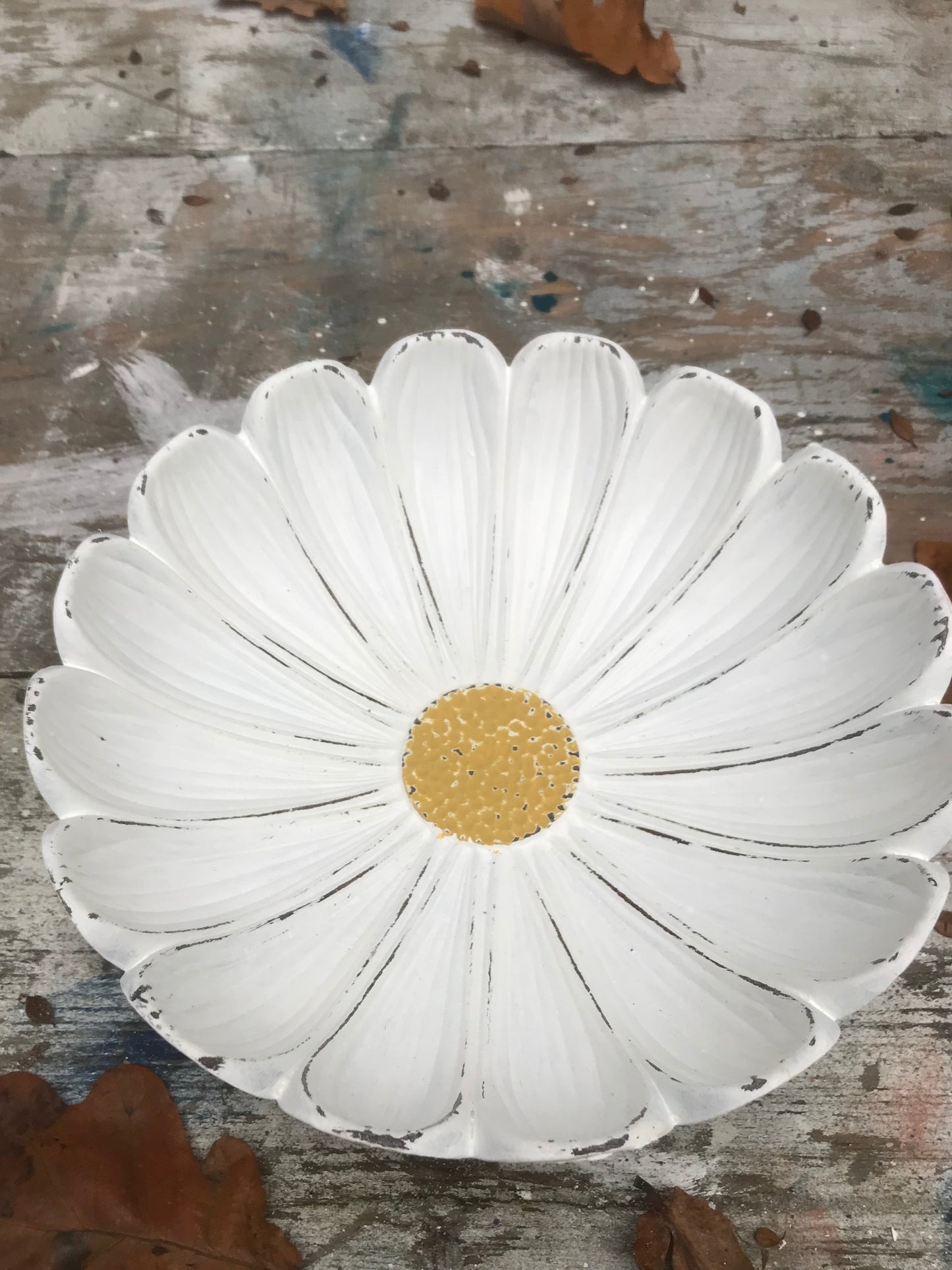 Painted vintage daisy bowl