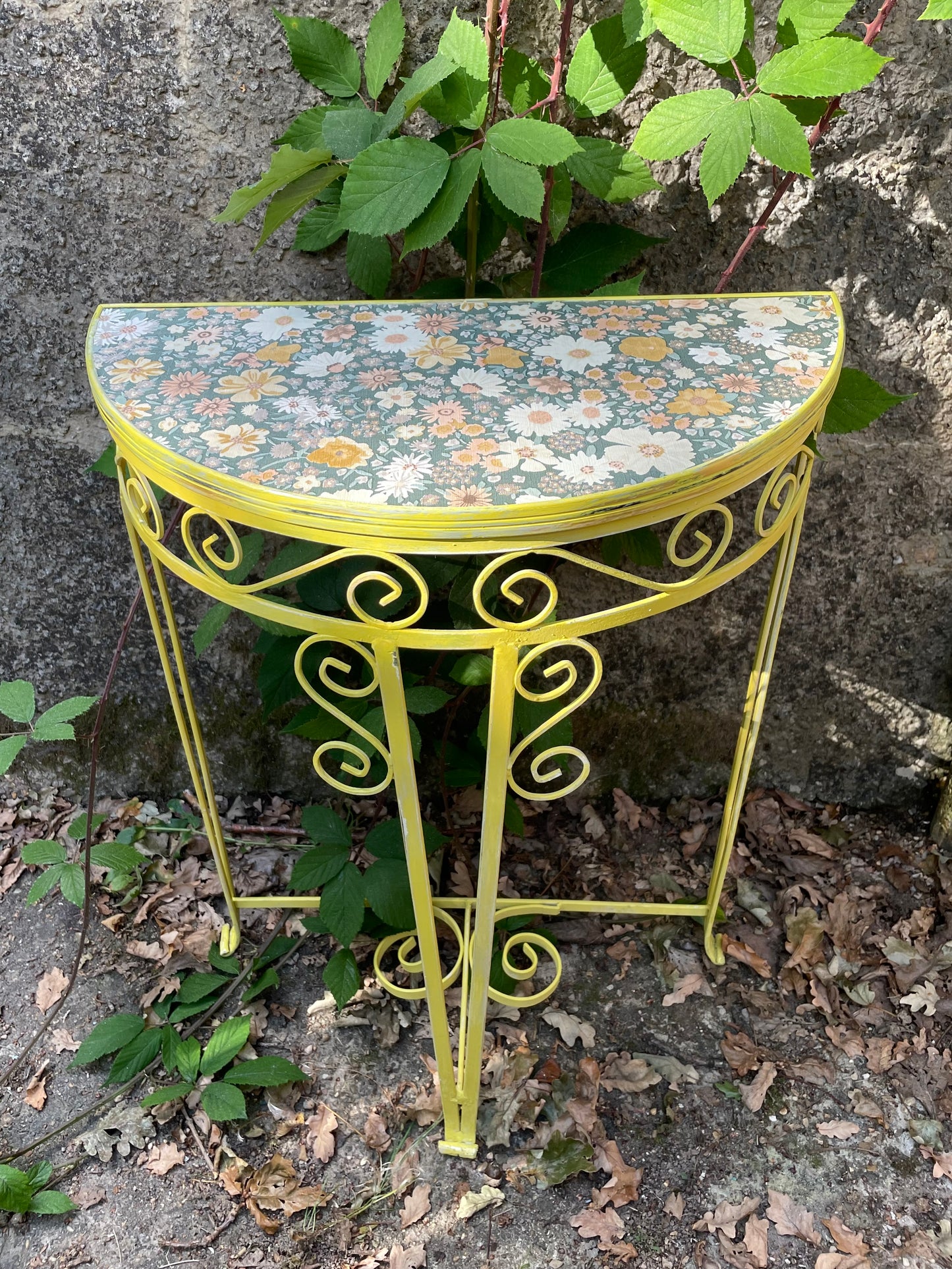 Vintage metal half moon table / plant stand