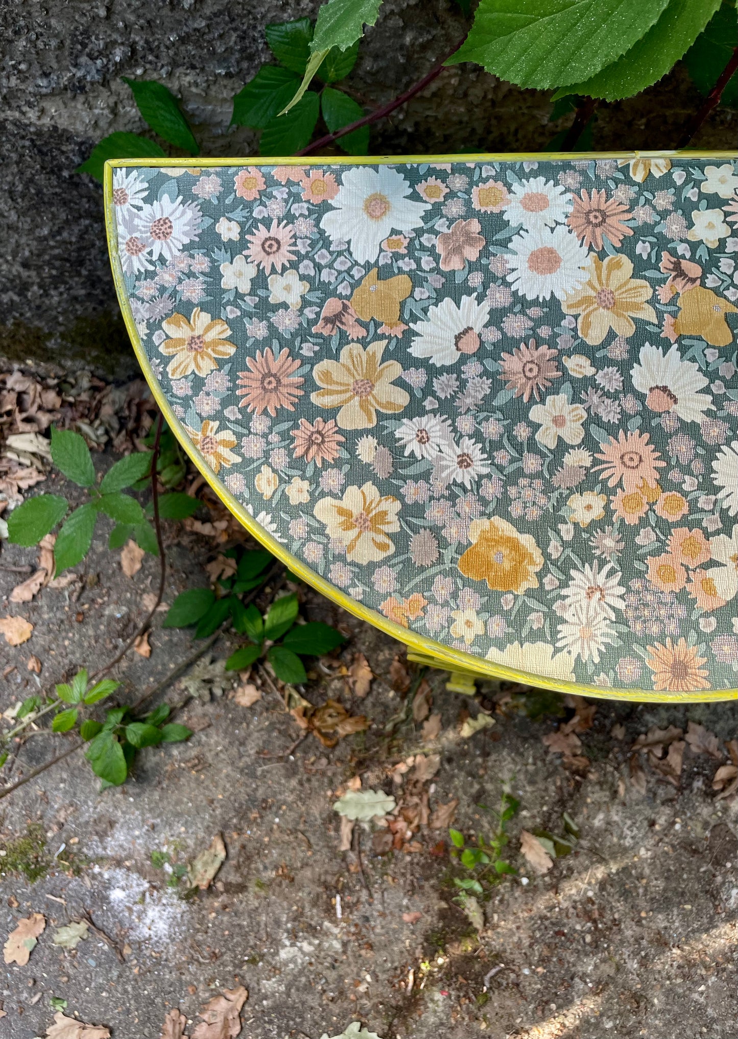 Vintage metal half moon table / plant stand