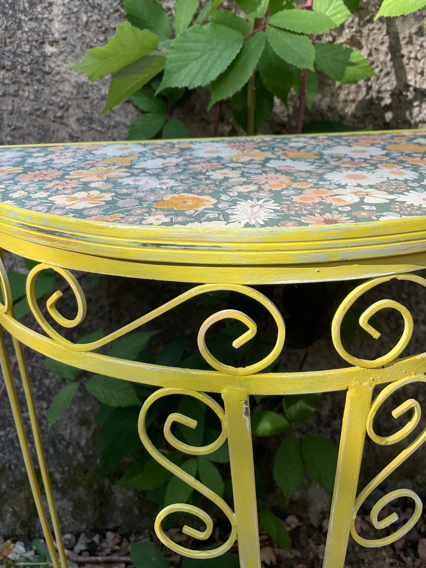Vintage metal half moon table / plant stand