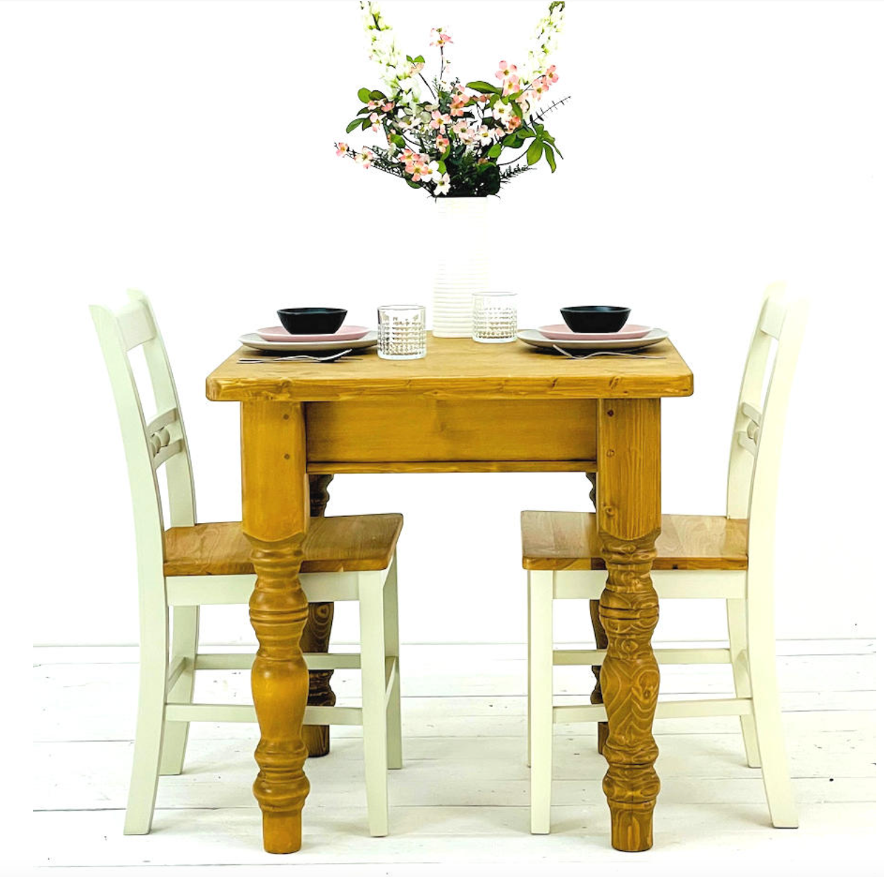 Vintage farmhouse pine dining table scrub top painted refurbished