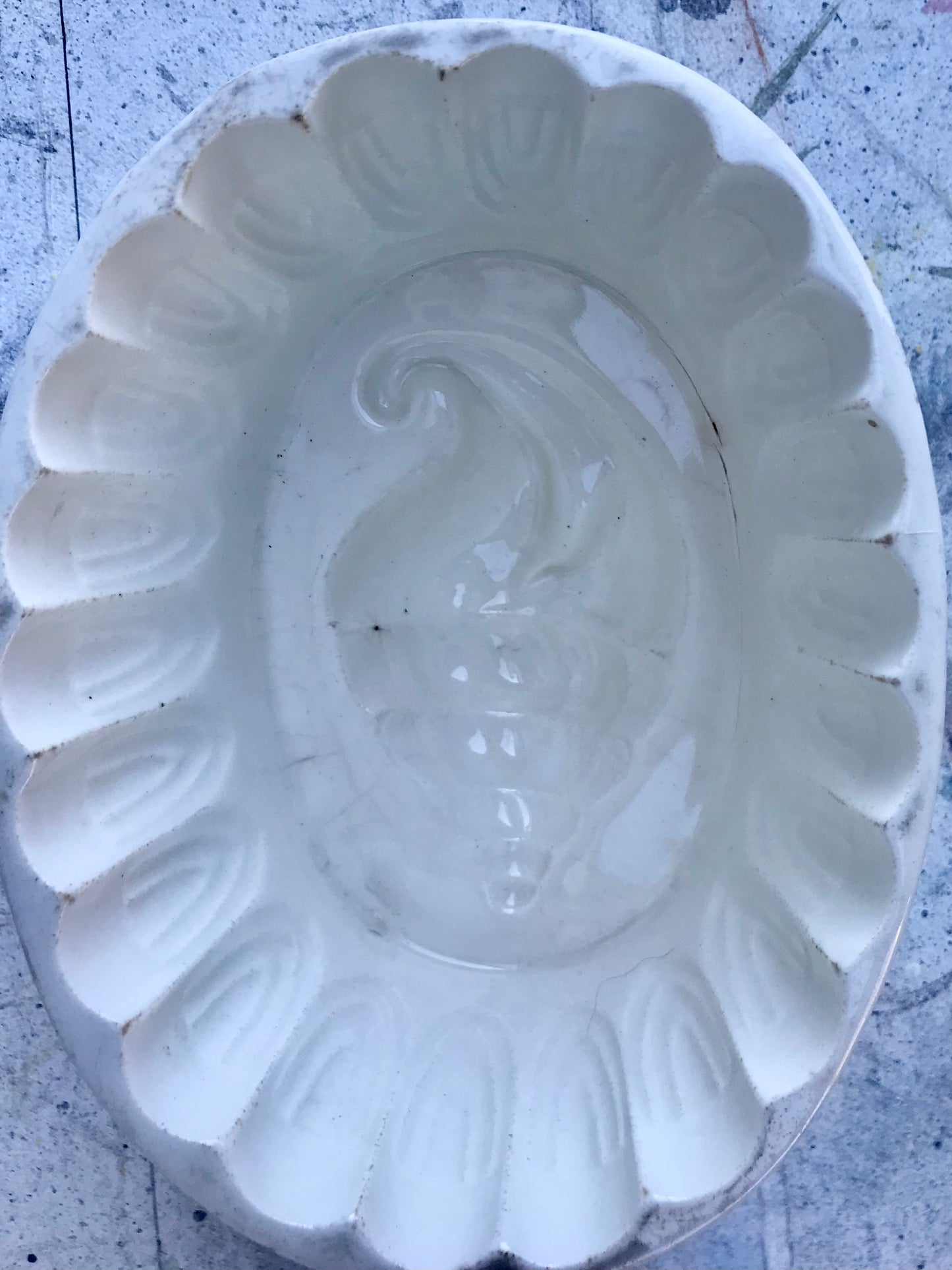 Vintage Ironstone ceramic jelly mould with shell design 15cm w x 12cm l x8.5cm high