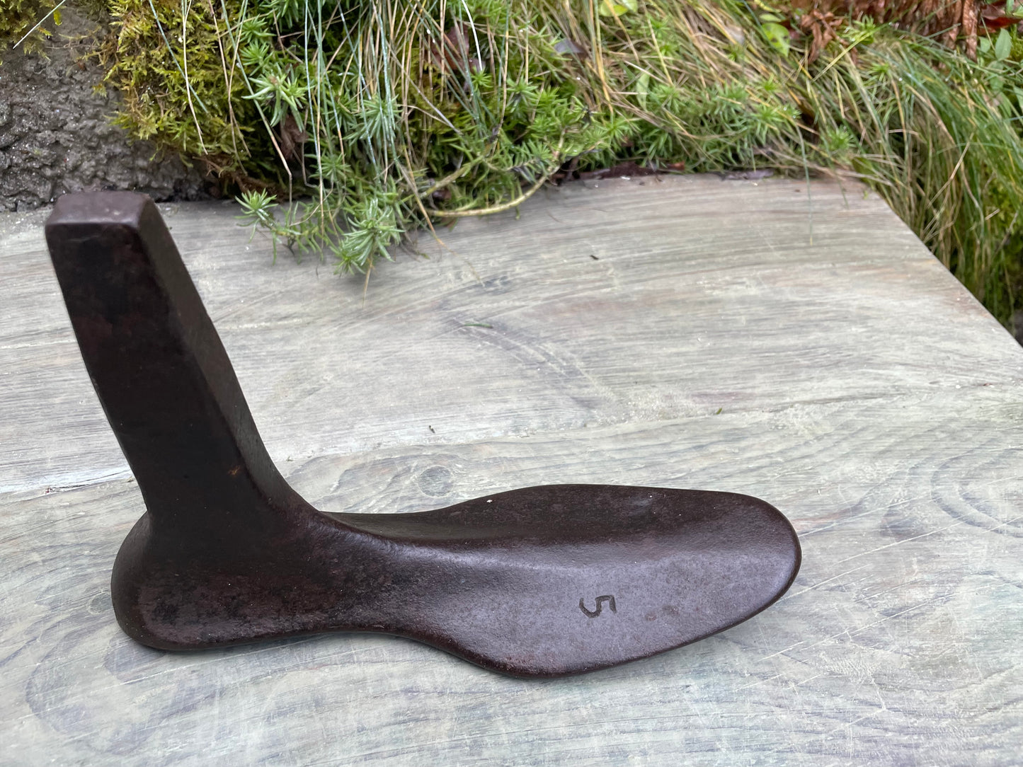 Antique cast iron cobblers shoe last