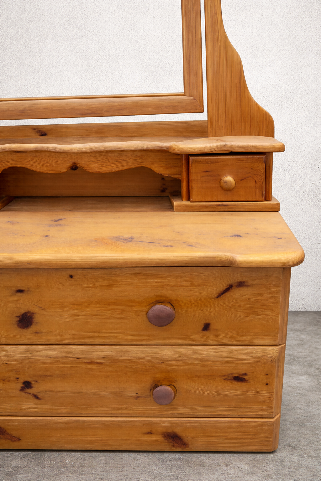 Vintage pine Dressing Table / chest of drawers available for painting.... price includes painting