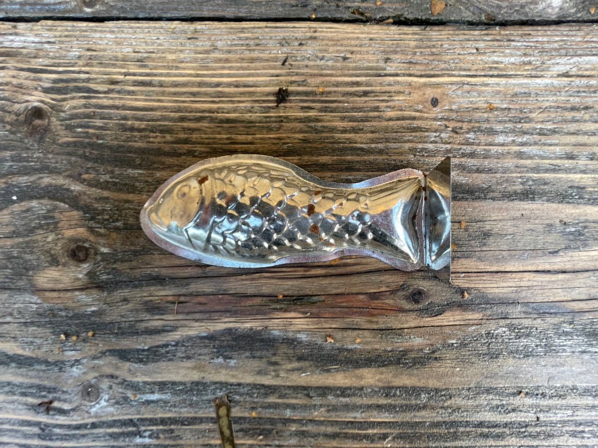 Set of 4 vintage mini Aluminium Fish Pudding / Jelly Mould.