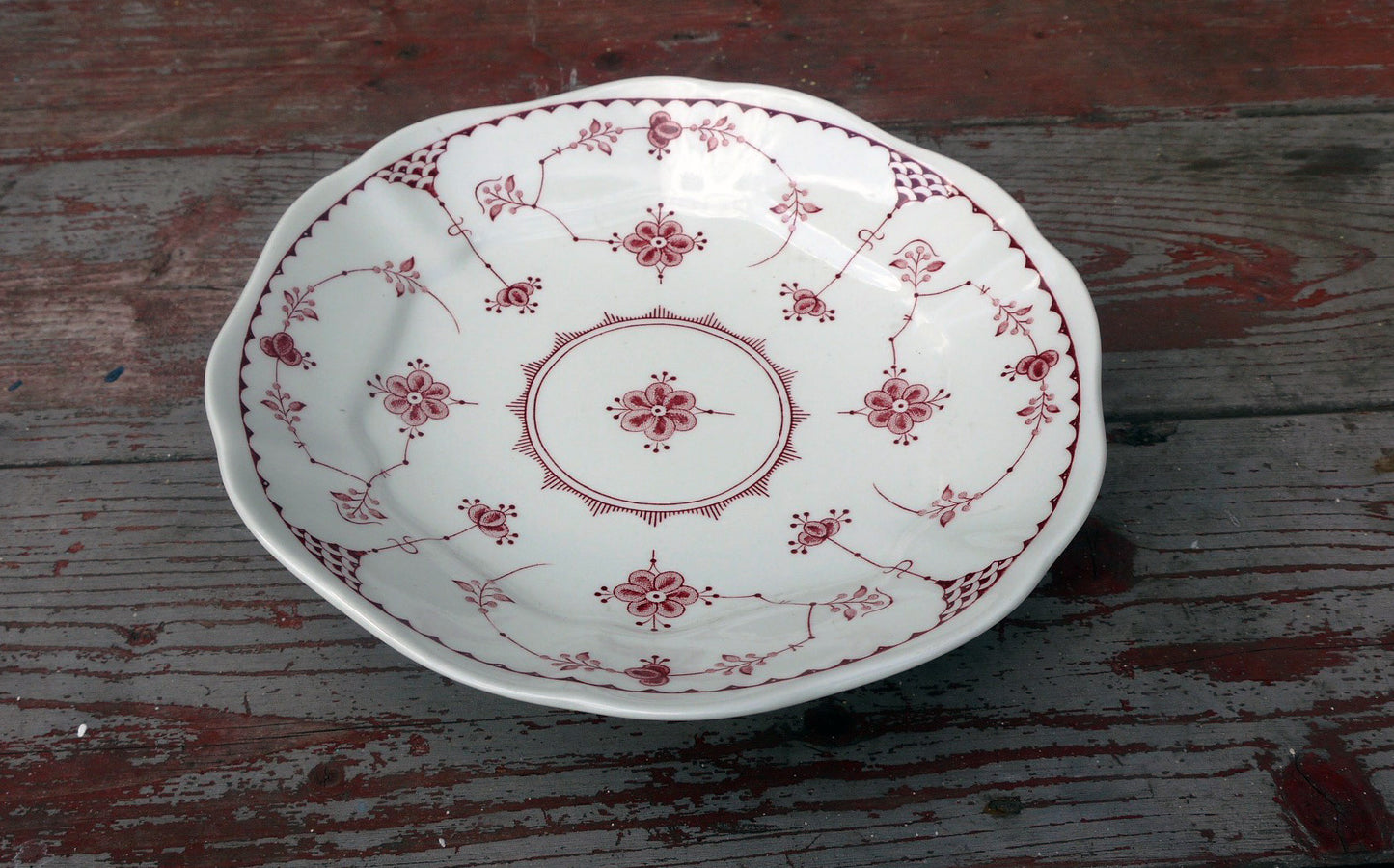 Beautiful Royal Copenhagen pink and white danish ware cake stand