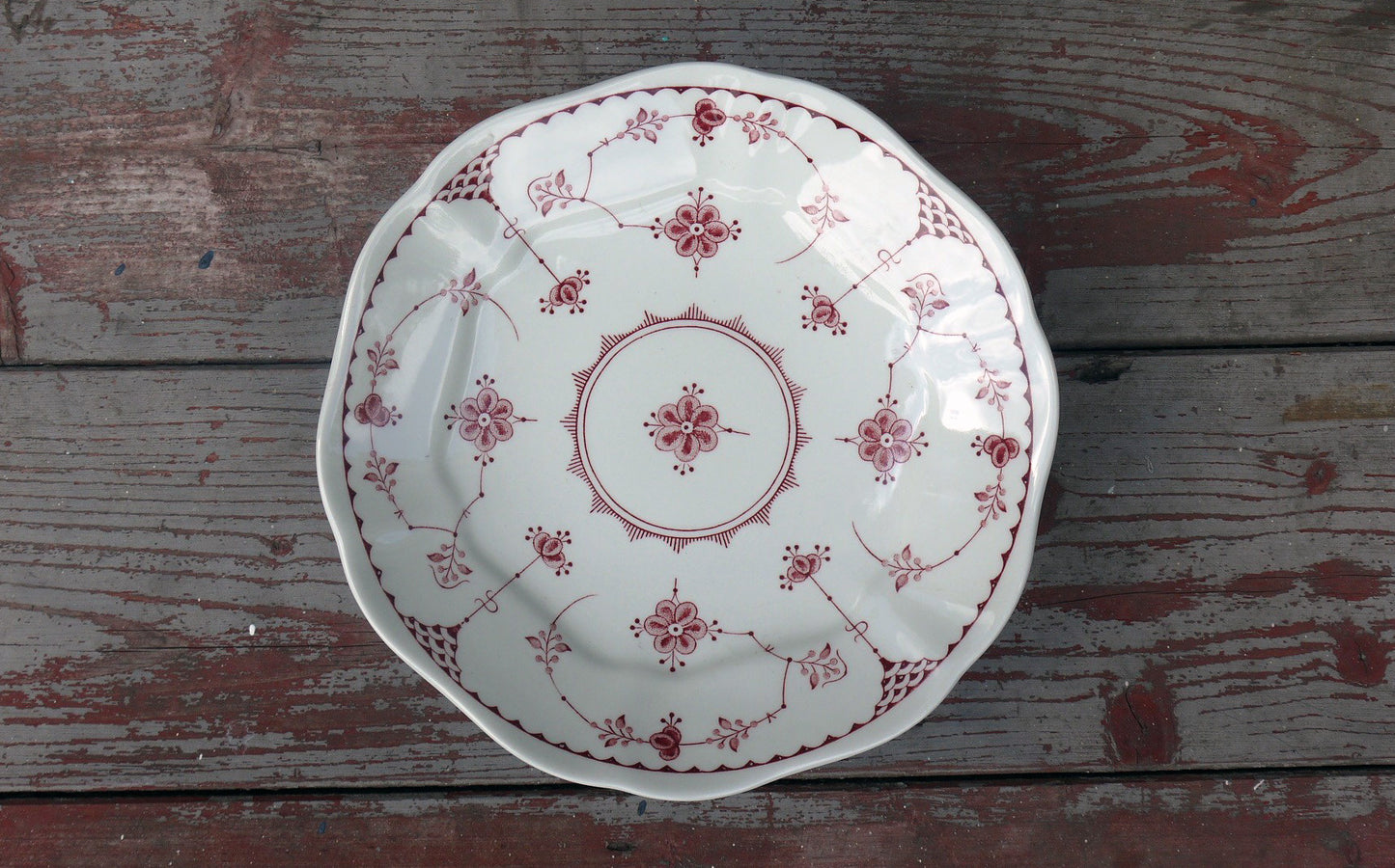 Beautiful Royal Copenhagen pink and white danish ware cake stand