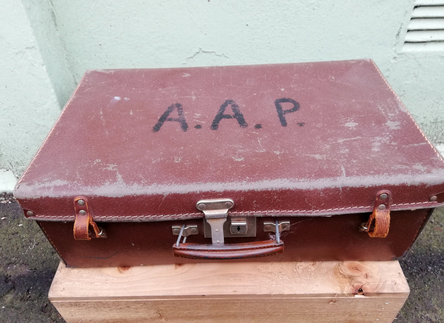 Vintage suitcase ready for revamp of keep it as is