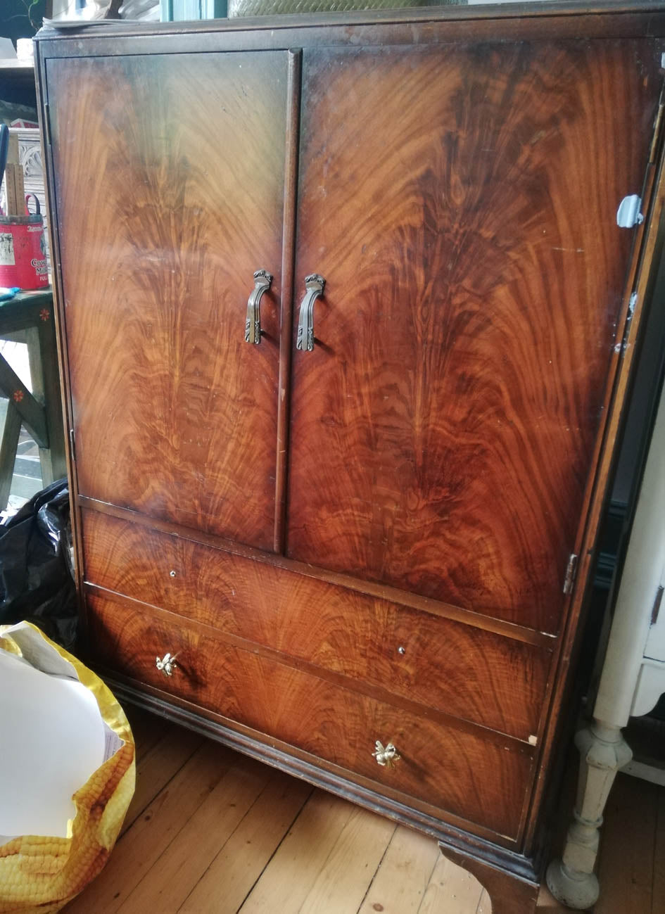 Vintage TV cabinet / tallboy/ Cabinet available for painting your choice of colour -This could easaily be turned into a shelved unit with a back on it as well
