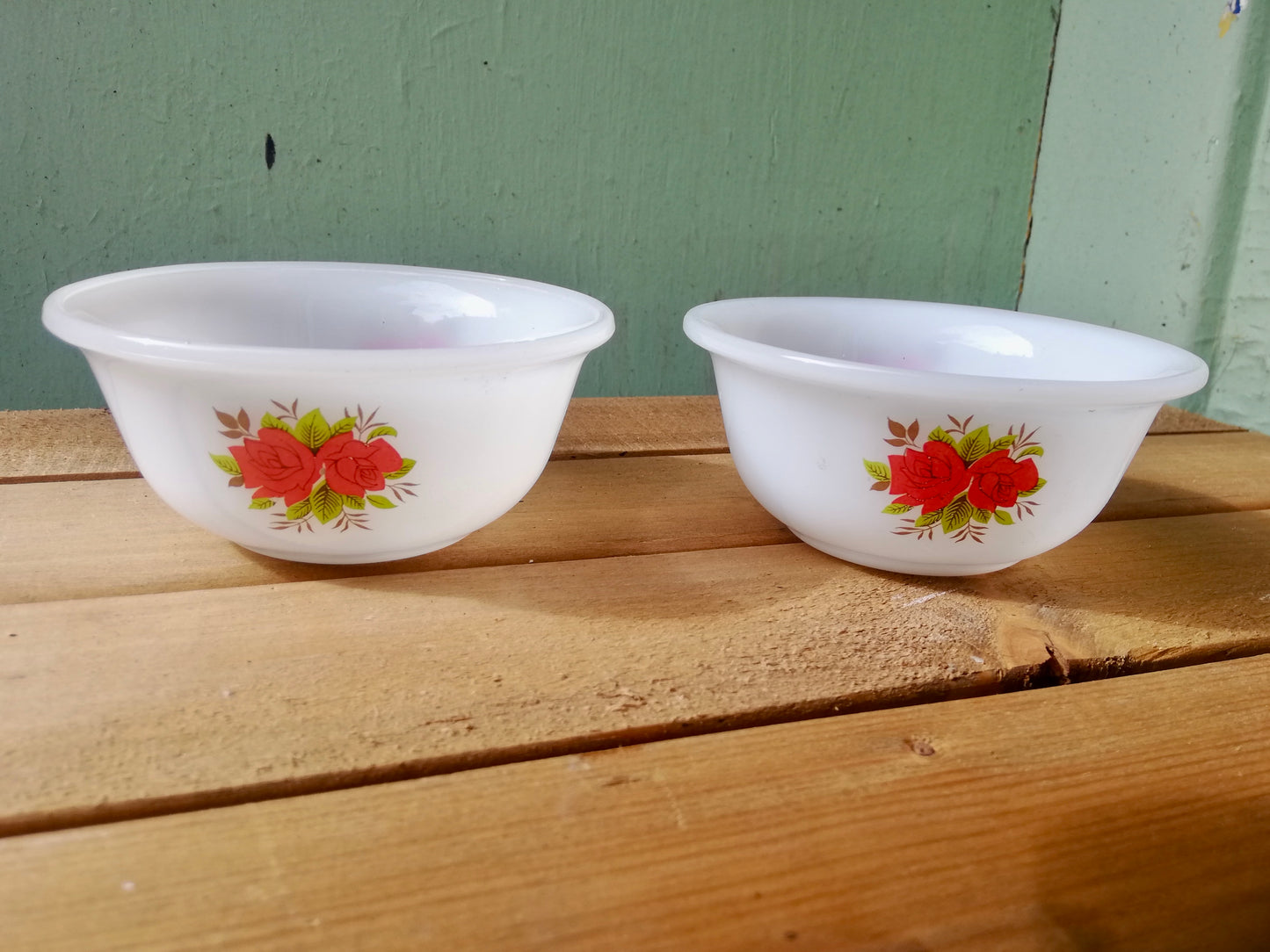 Set of 2 vintage milk glass glass dessert / pudding / sundae bowls