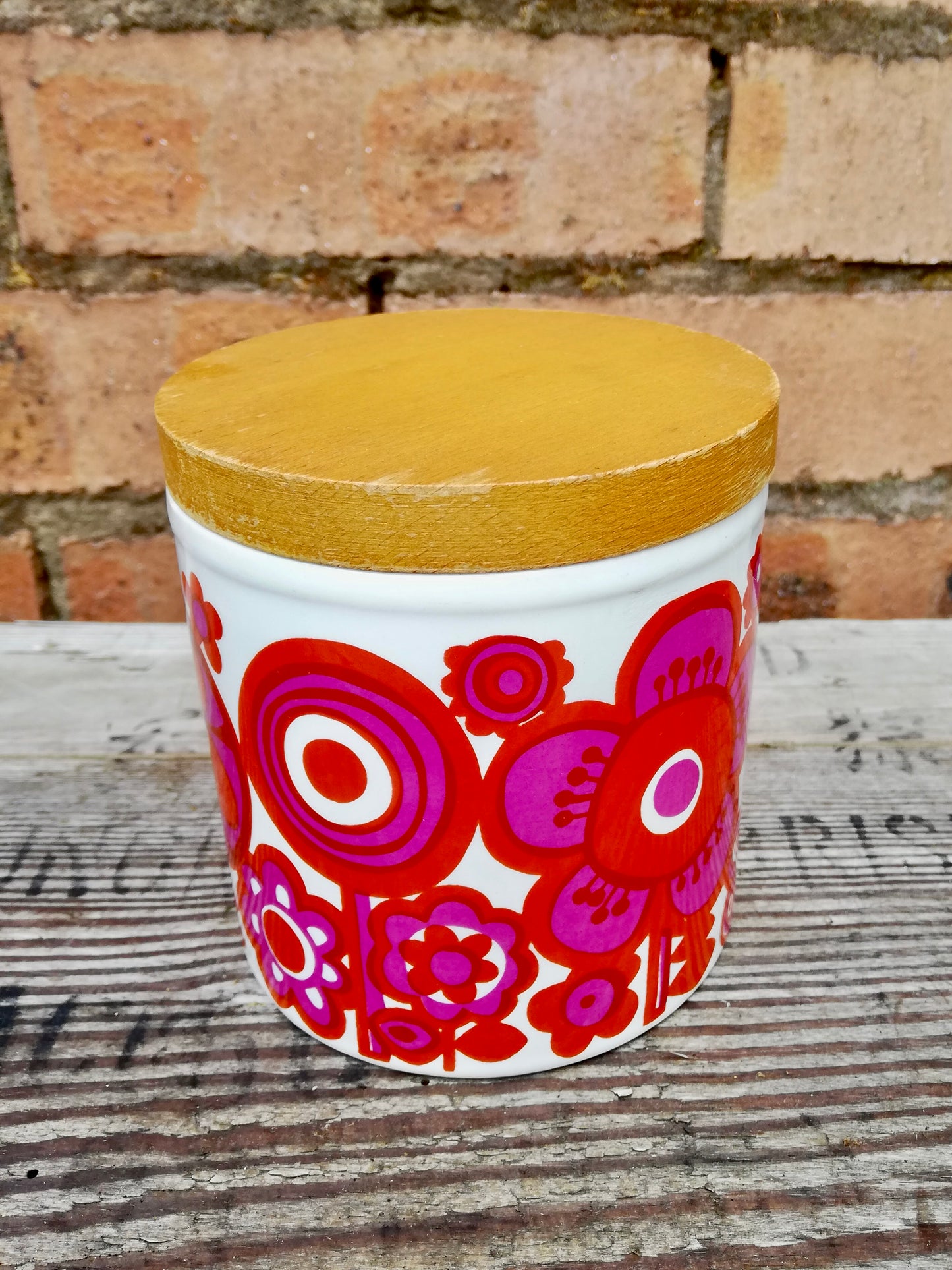 Retro vintage 1960's pot