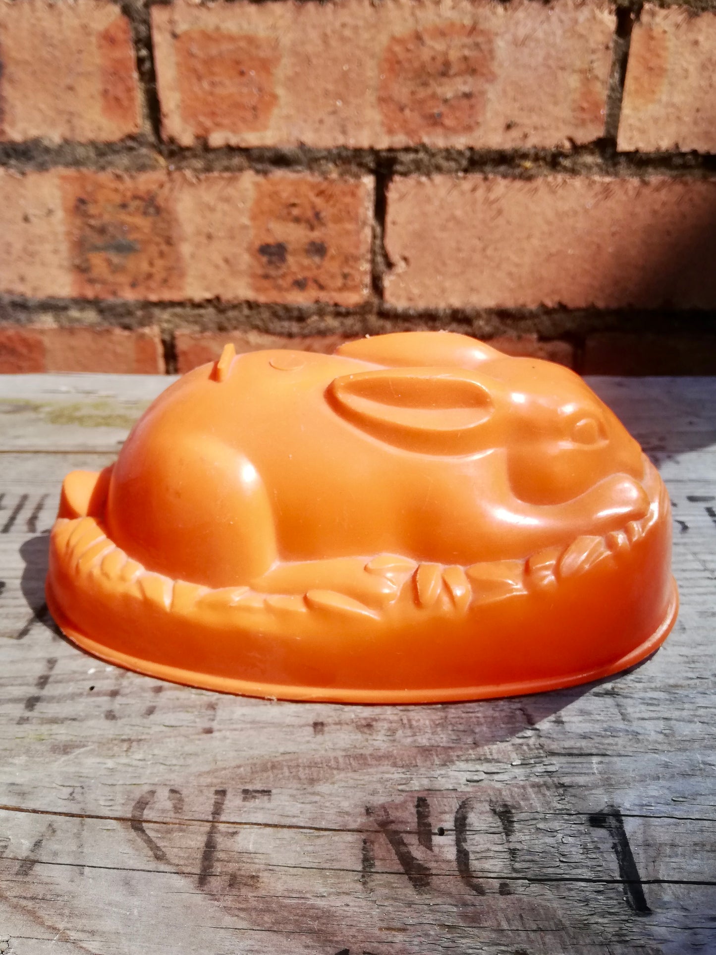 Vintage 1970's plastic rabbit jelly mould