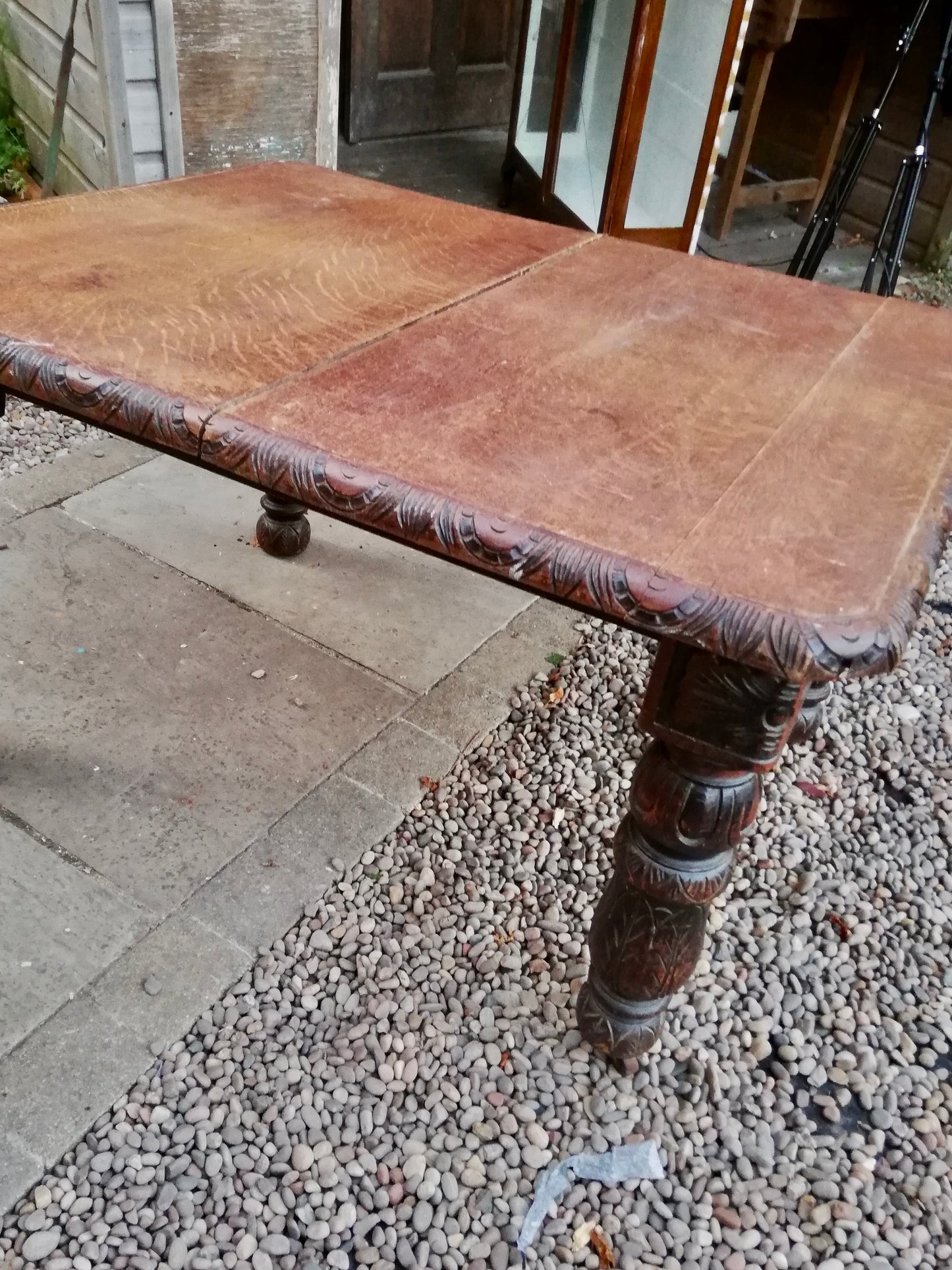Amazing carved oak extending table - available for painting, to have it painted please contact me to discuss what you would like.