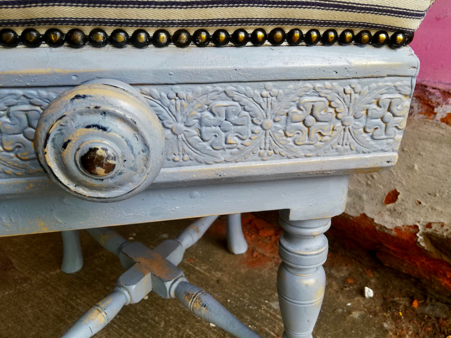 Antique rise and fall adjustable piano stool