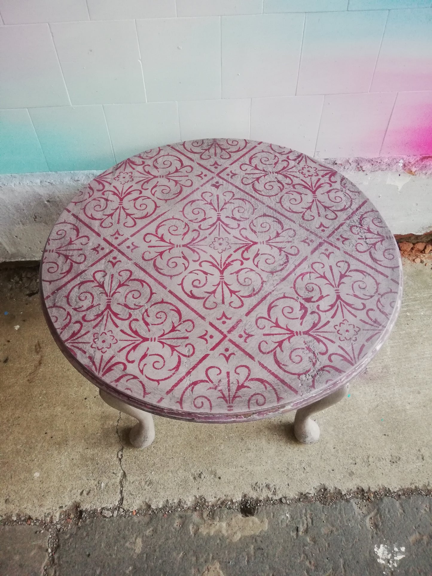Vintage round Coffee / side table