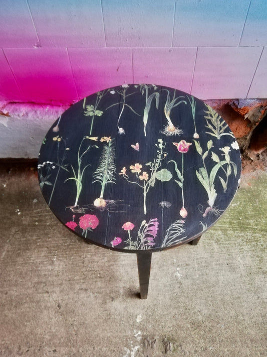 Vintage round Coffee / side table
