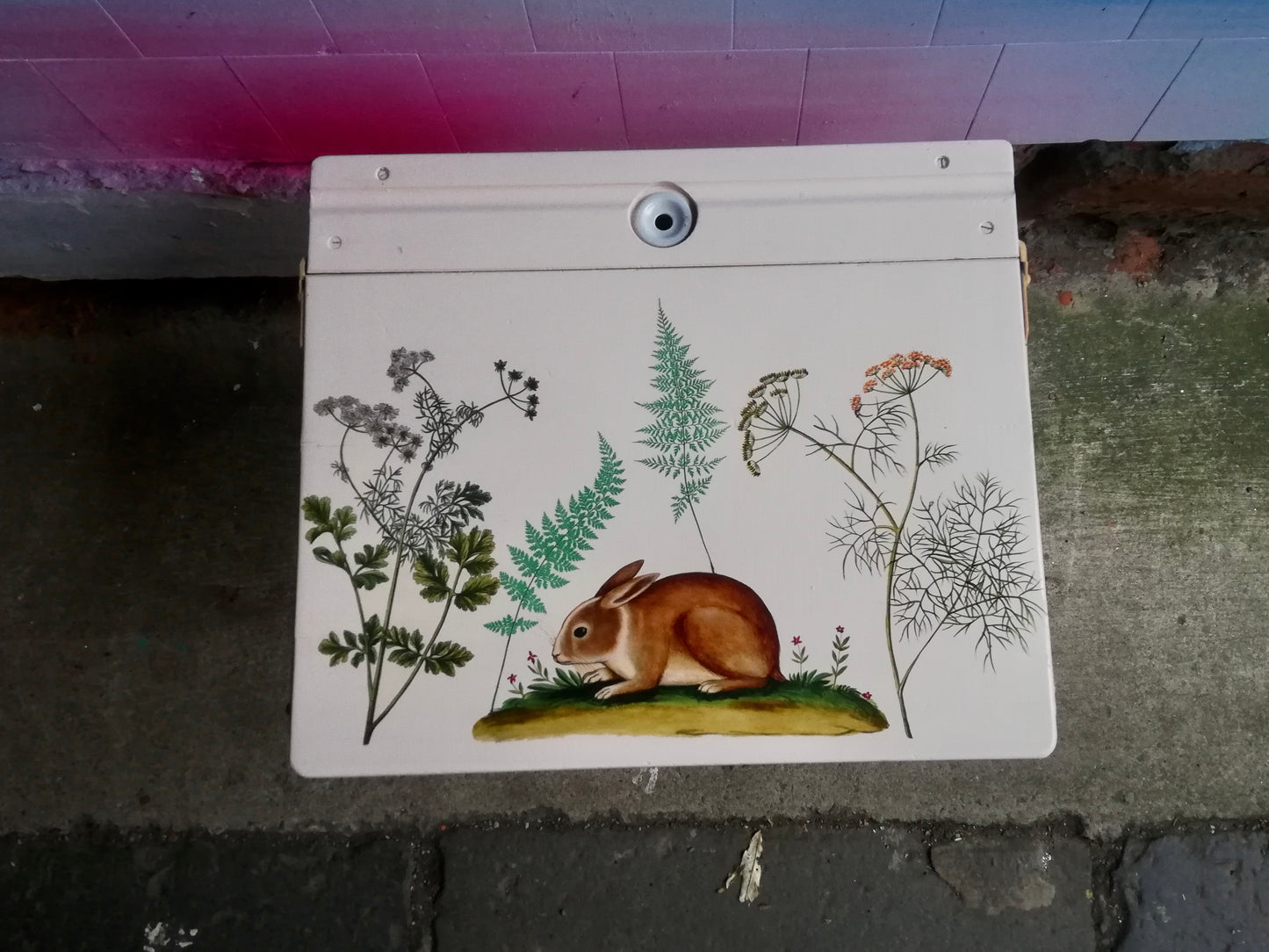 Children's painted desk - Rabbit theme