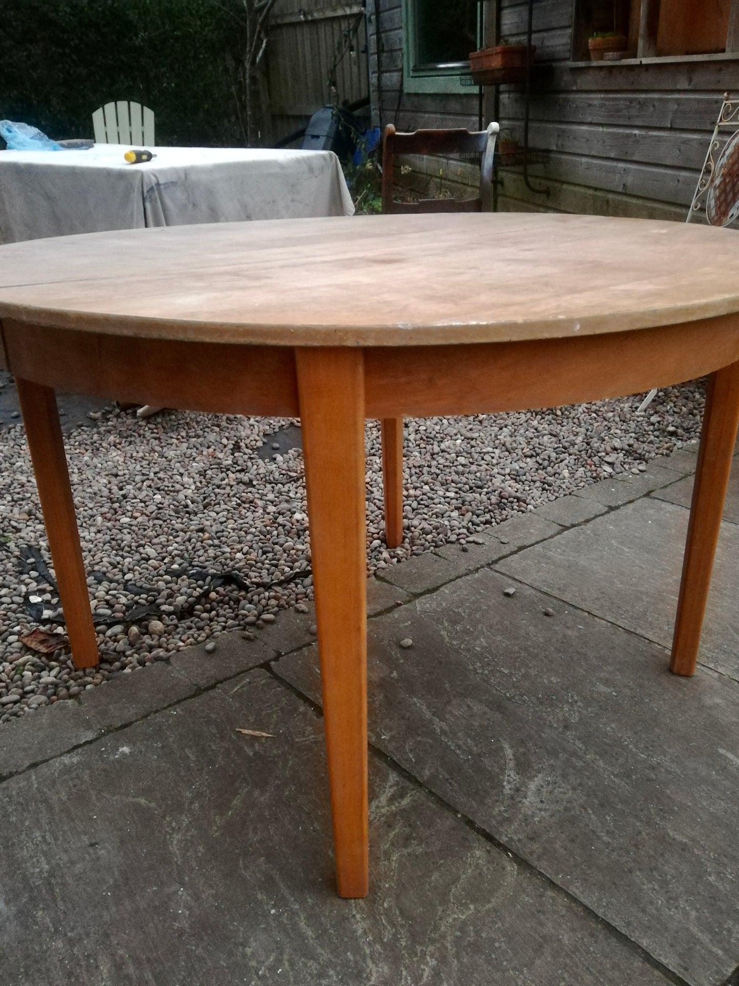 Round veneer dining table - to have it painted please contact me to discuss what you would like.