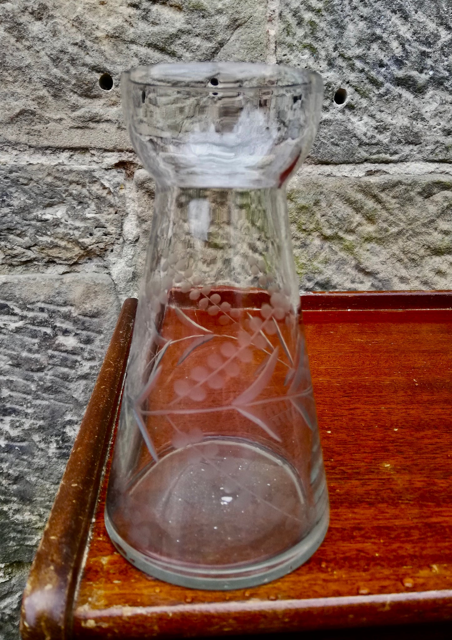 Clear glass bulb vase