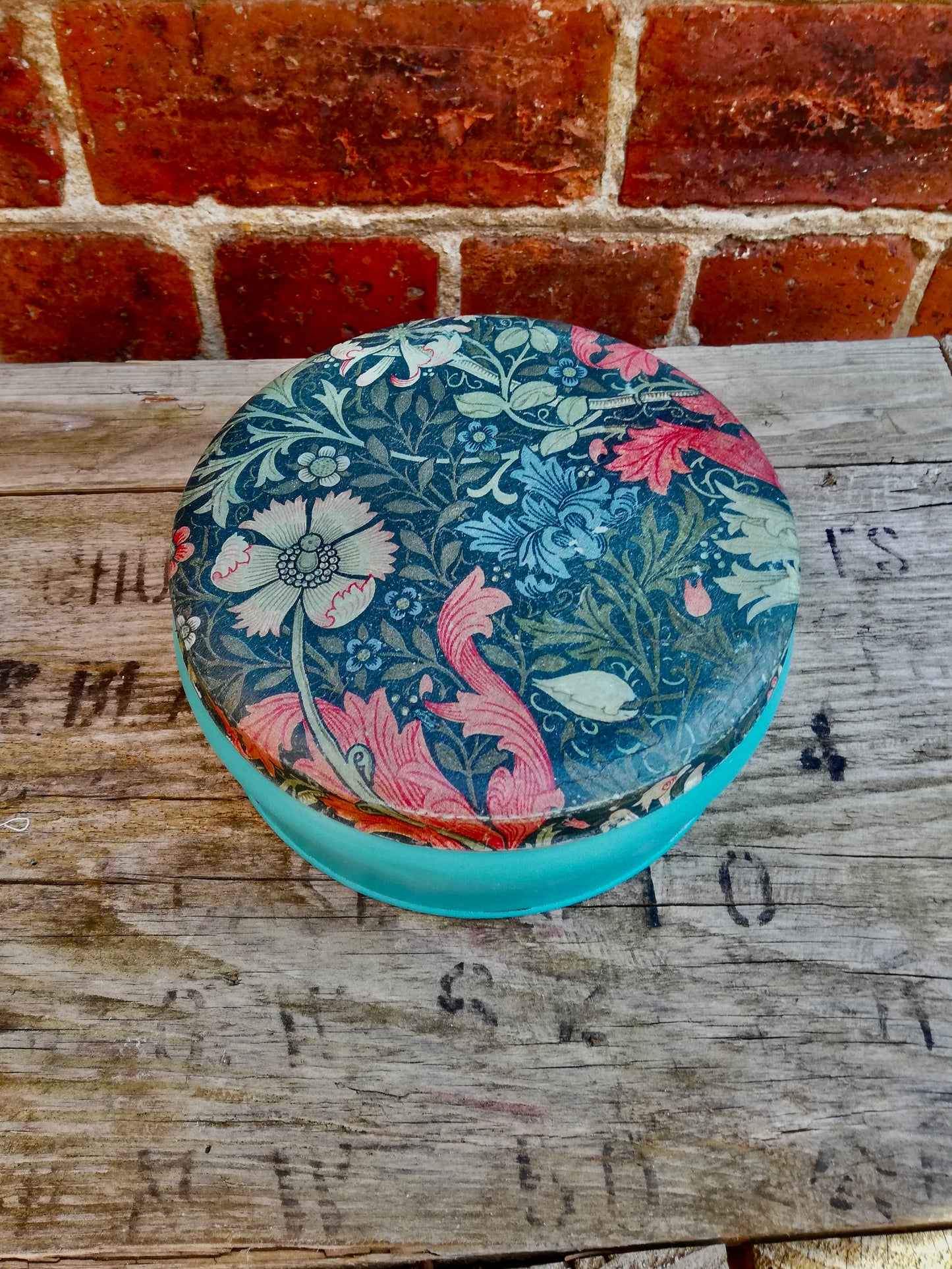 Vintage metal tin with decopupaged lid