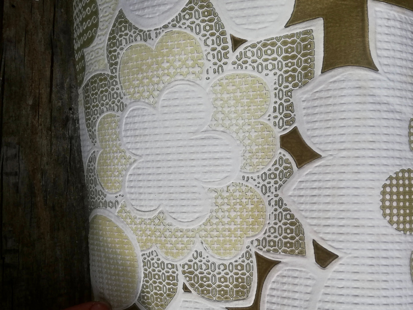 Amazing vintage roll of flower power 1960's embossed wallpaper