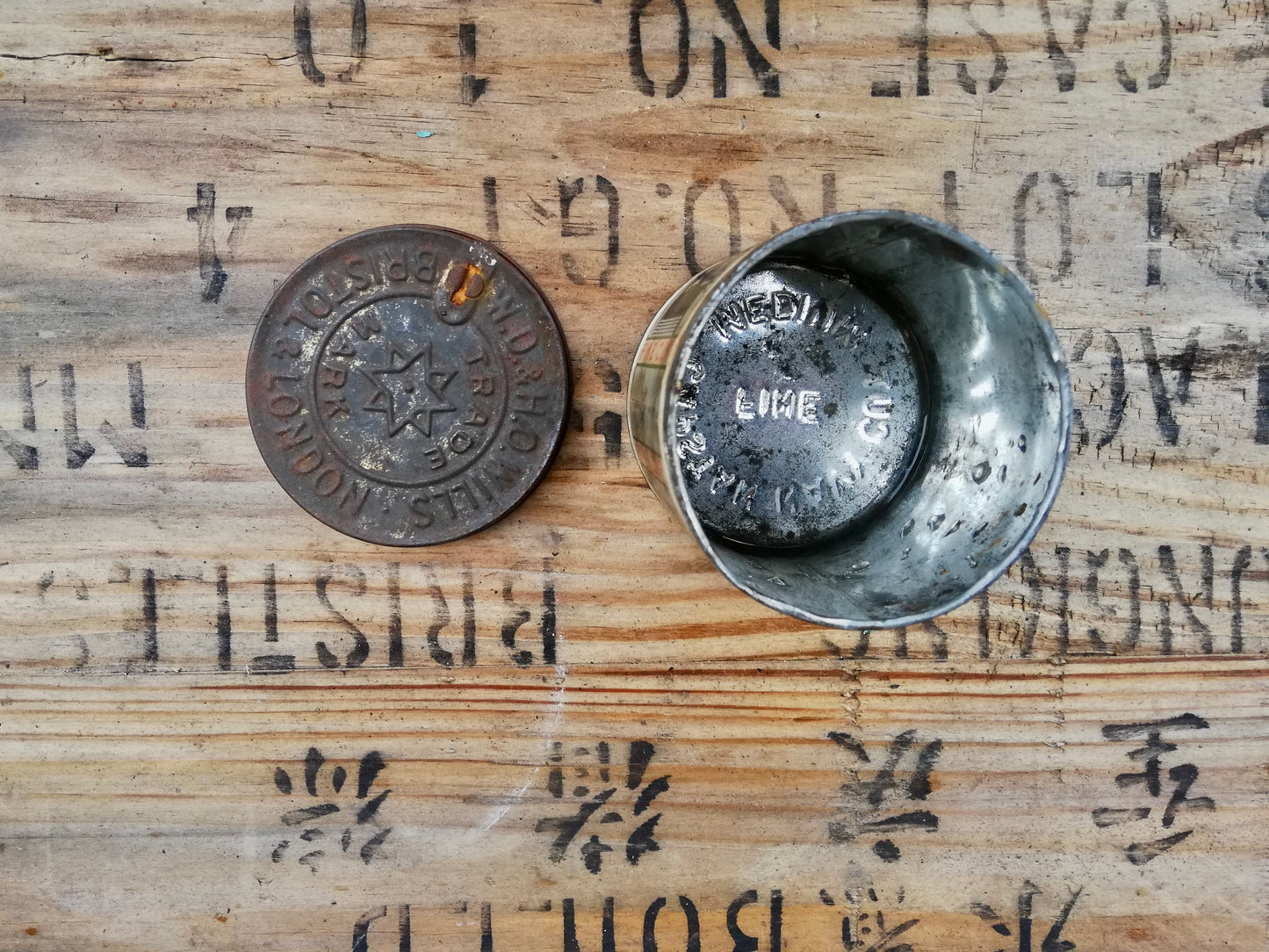 Vintage metal Capstan tin