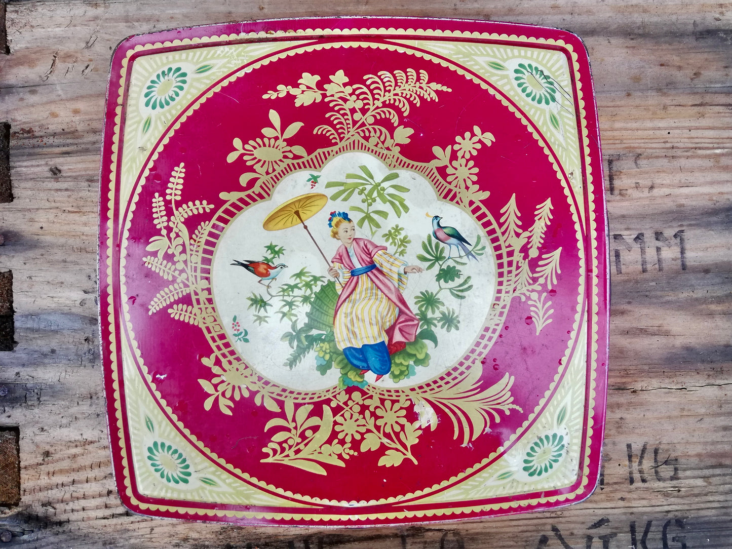 Vintage metal tin