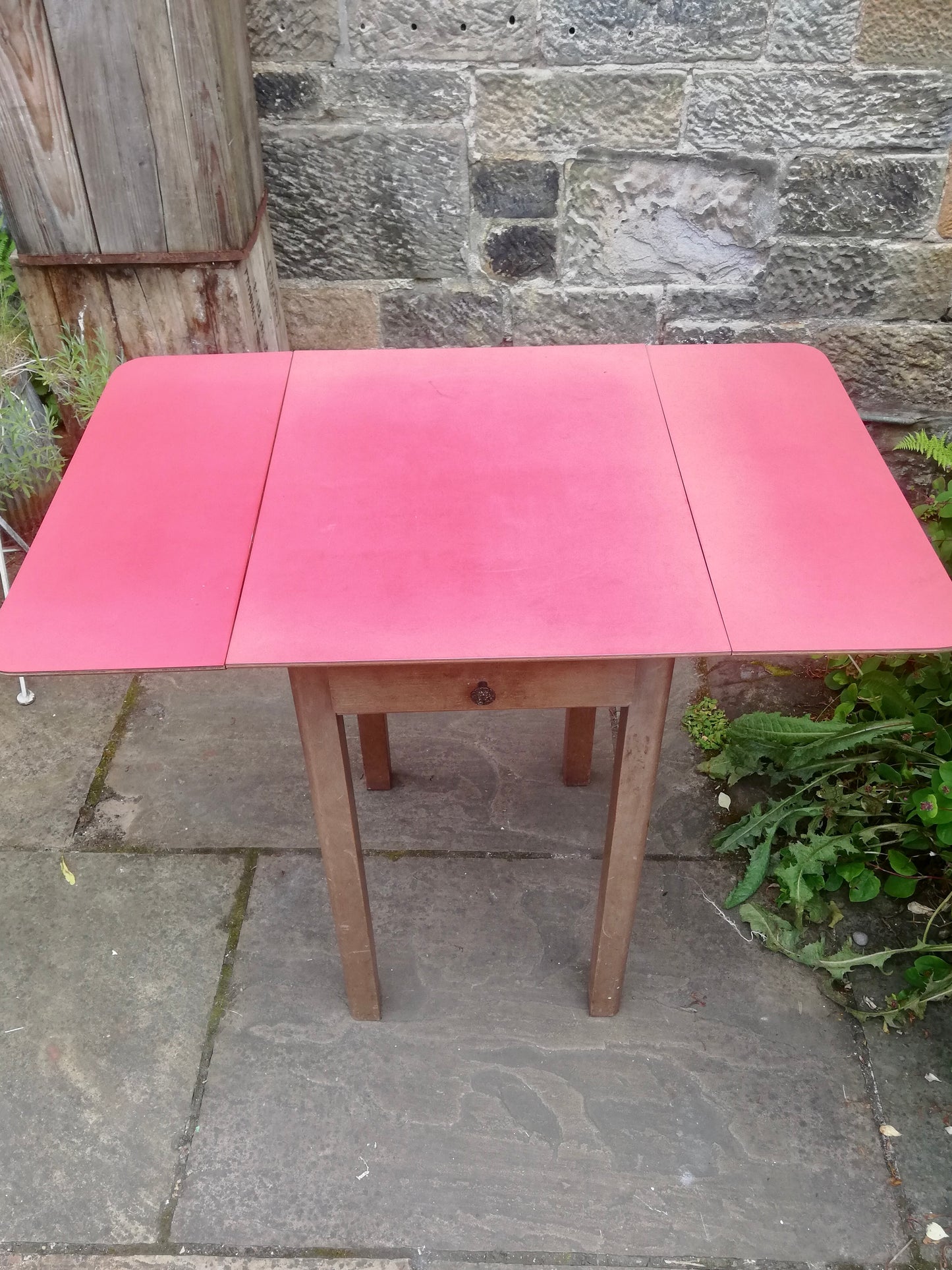 Vintage mid century drop-leaf formica kitchen table