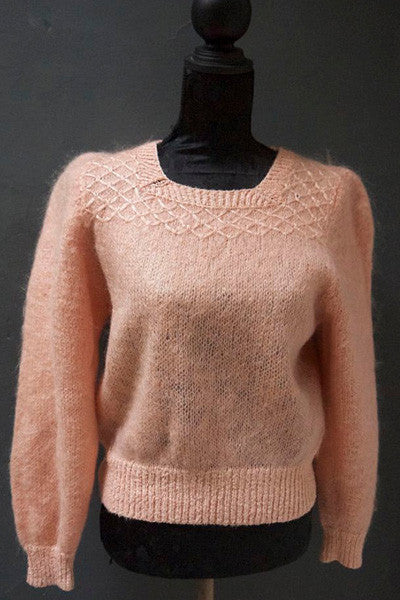 Vintage 1980s peach fluffy mohair jumper UK size 14