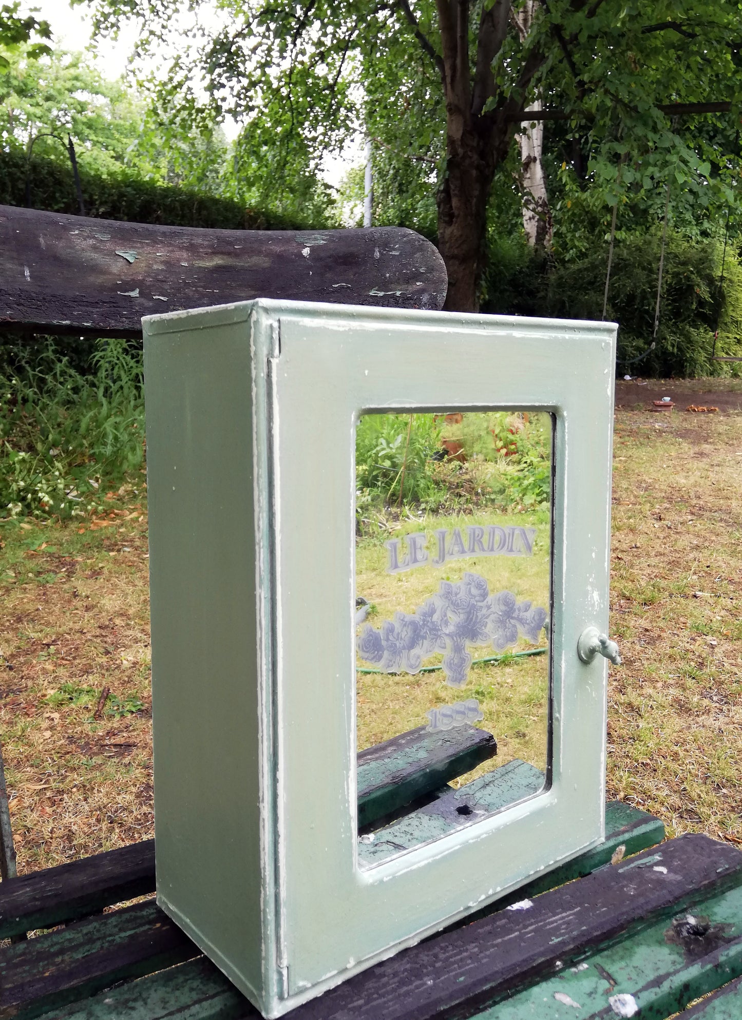 Vintage painted metal bathroom medicine cabinet