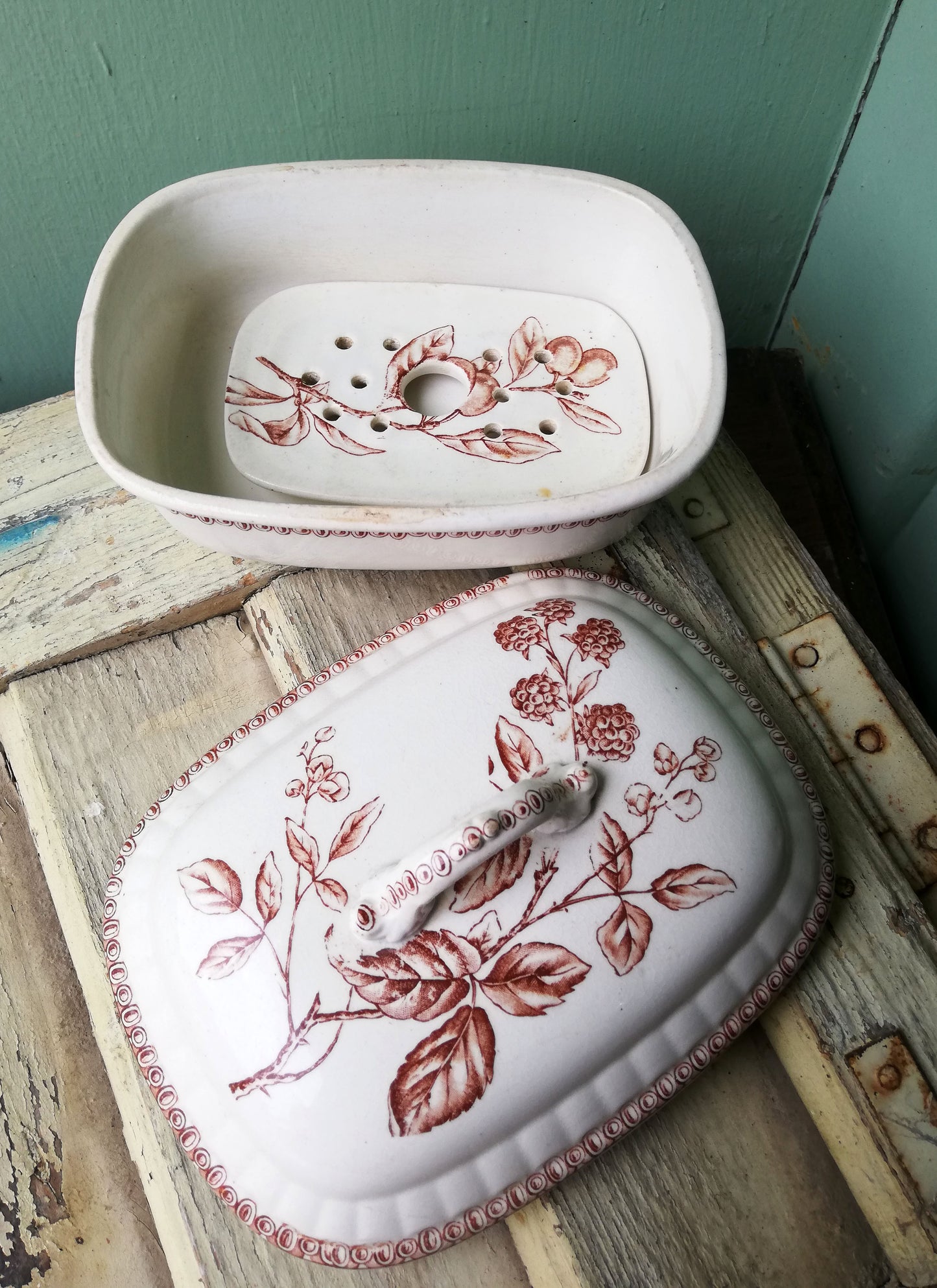 Beautiful antique soap dish