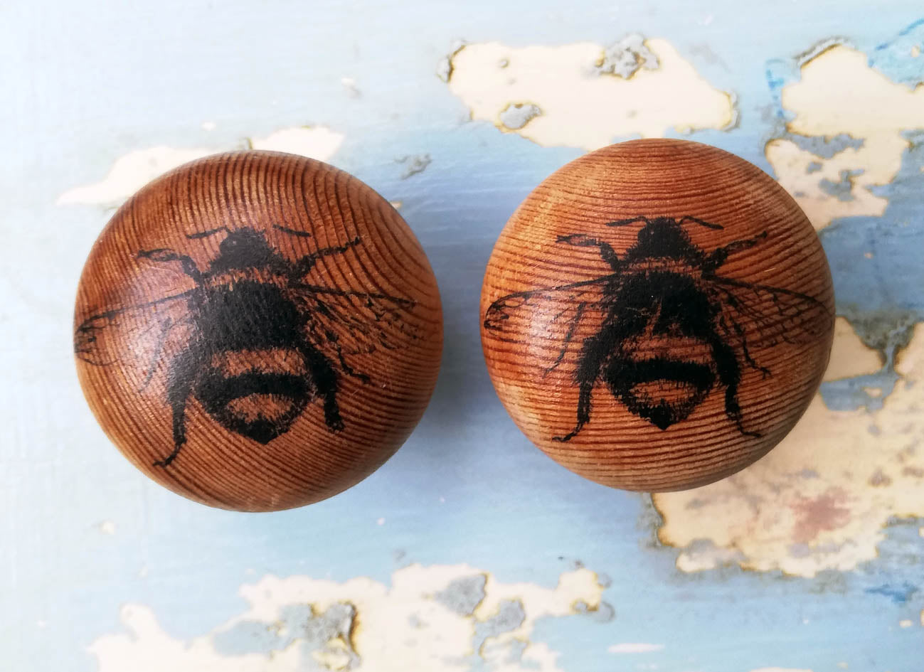 Hand made Bee design Vintage Style Drawer Knob furniture handle