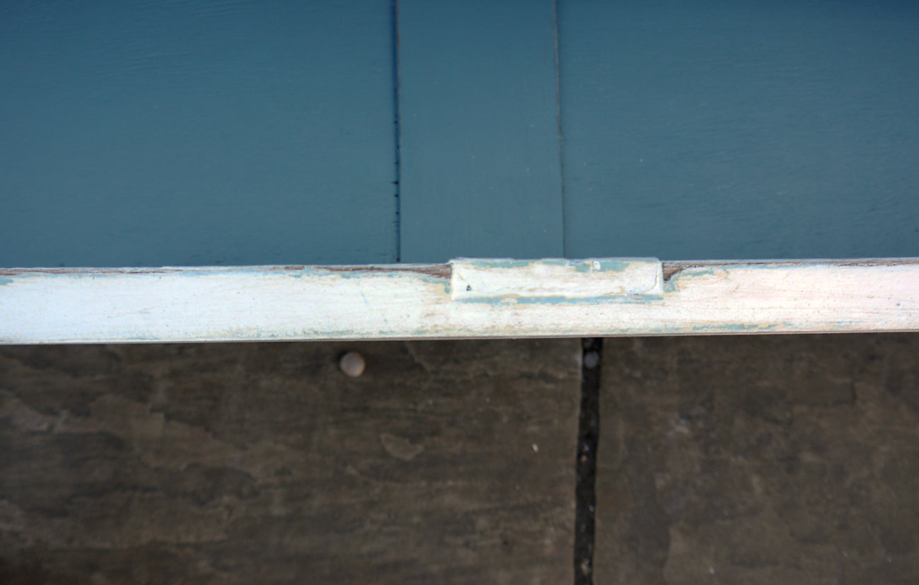 hand painted chest of drawers in fusion picket fence