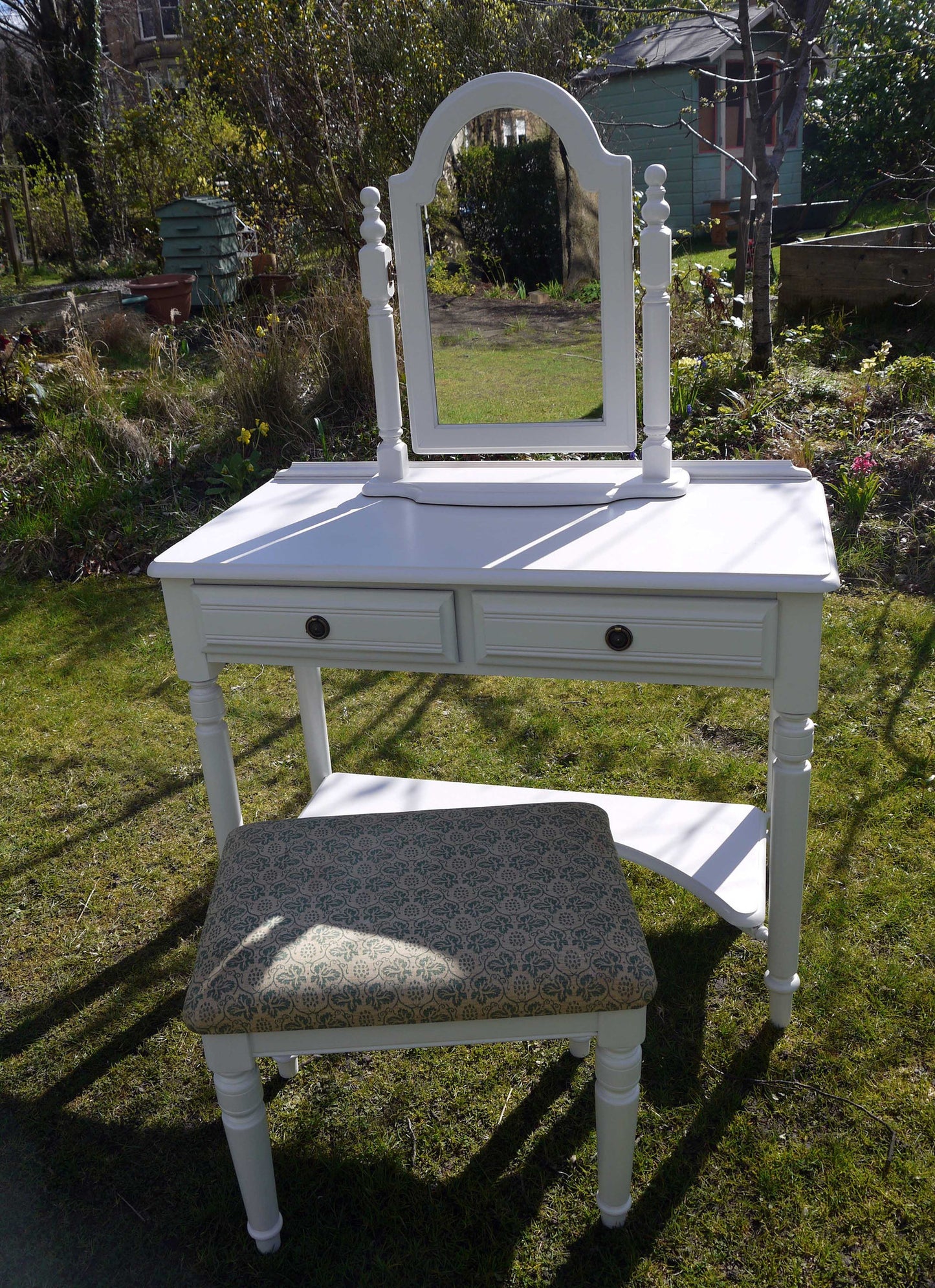 vintage dressing table in farrow and ball ammonite