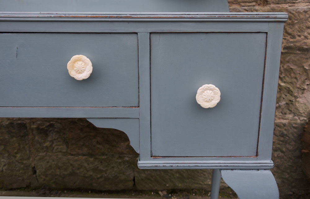 Vintage hand painted dressing table in Miss Mustard Seed Milk paint Bergere