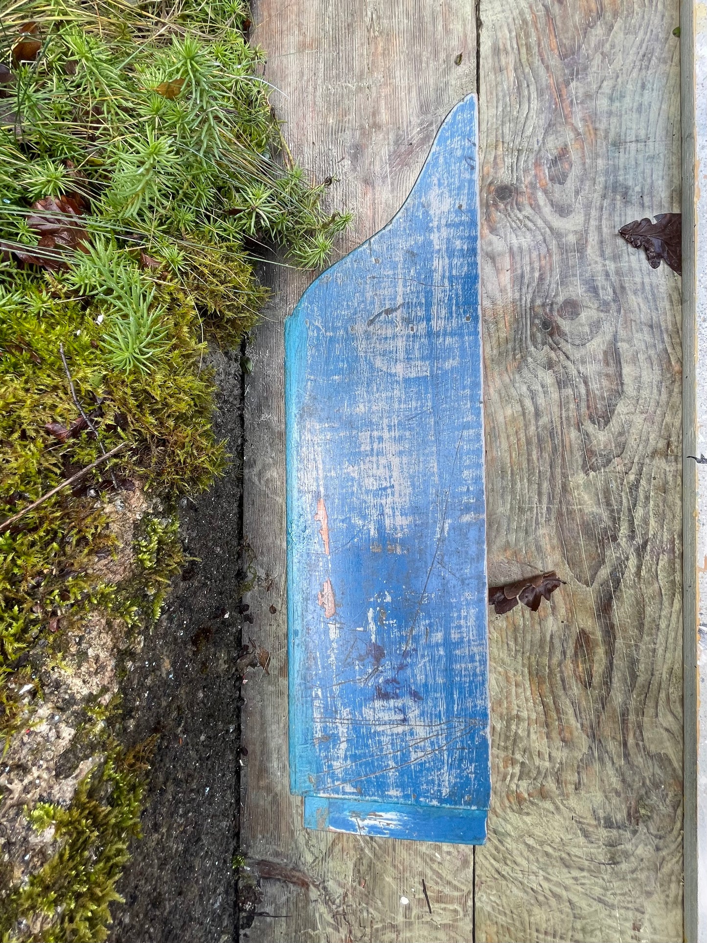 Antique wooden Indian single wall shelf with original paintwork