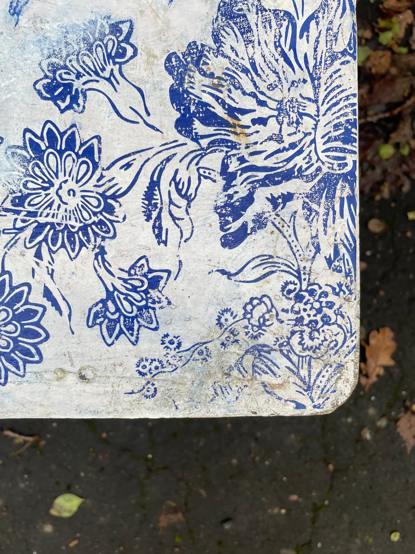 Beautiful Indian antique teak 1920's original painted bench in white original paintwork