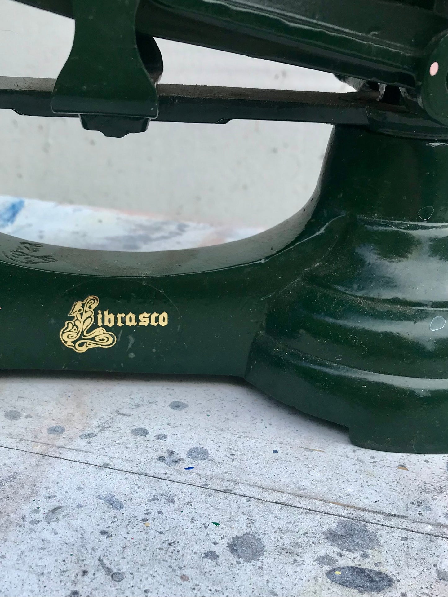 Vintage brass tone green kitchen weighing scales