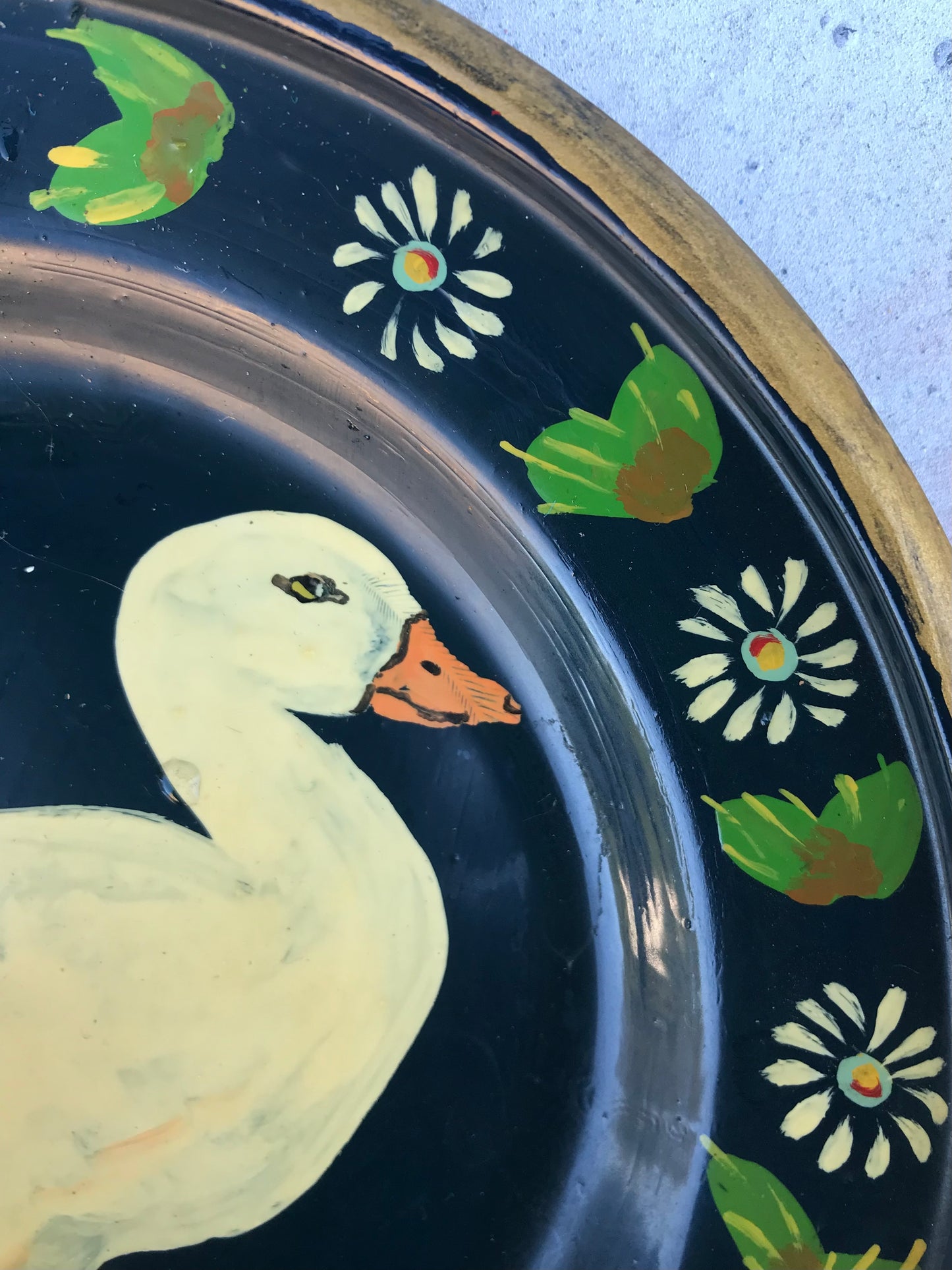 Hand painted vintage metal duck plates