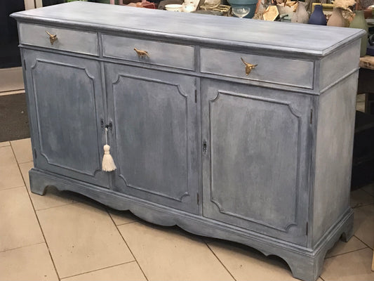 Vintage sideboard for Linzi
