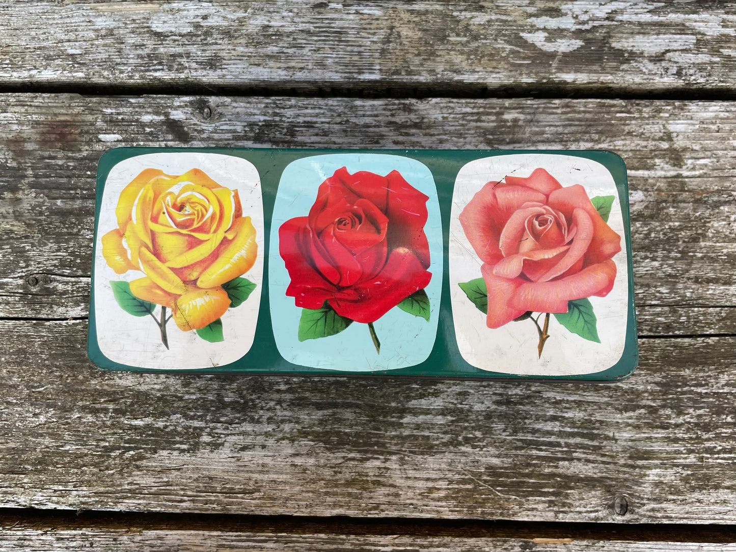 Vintage flower rose tin