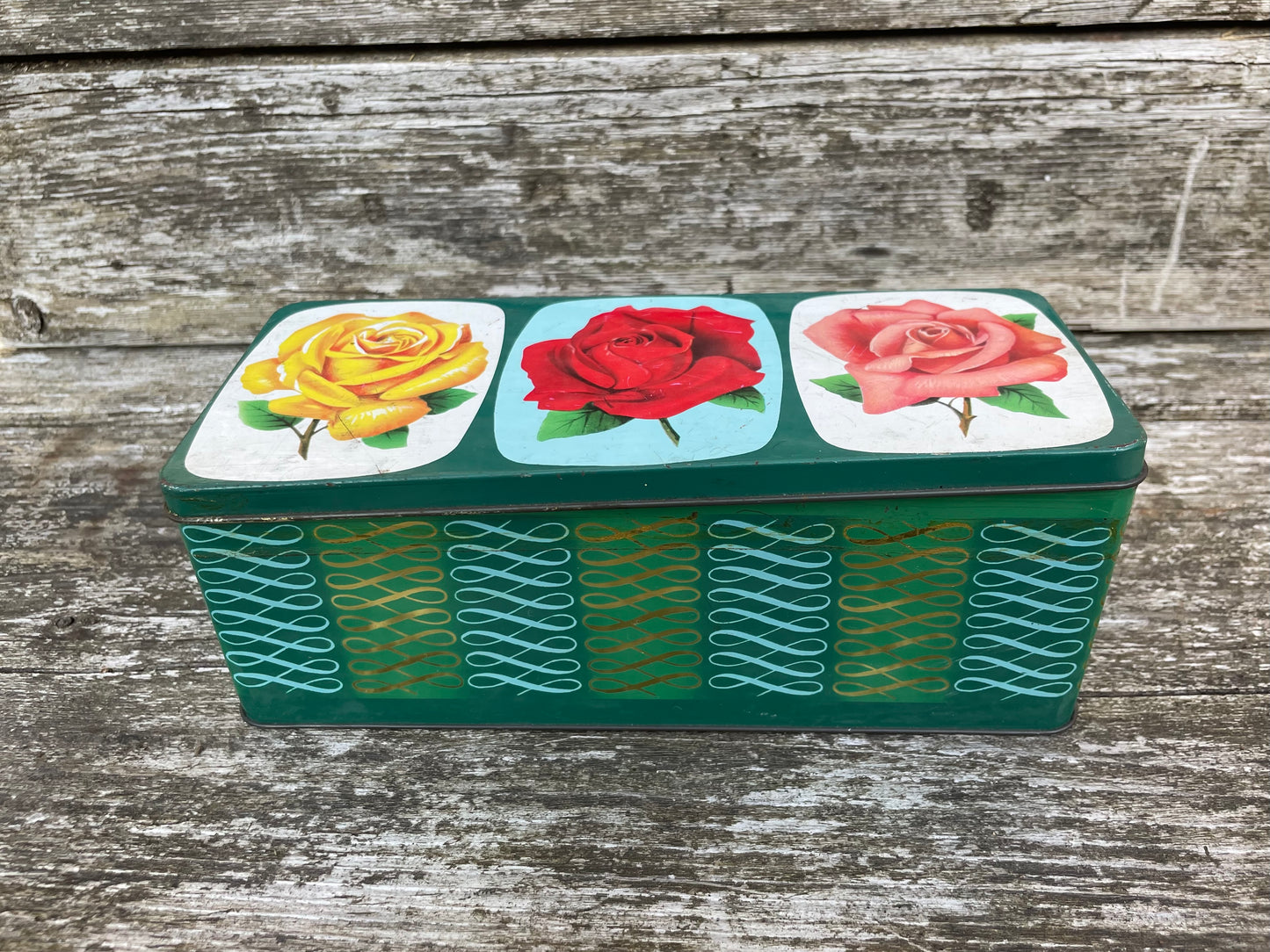 Vintage flower rose tin