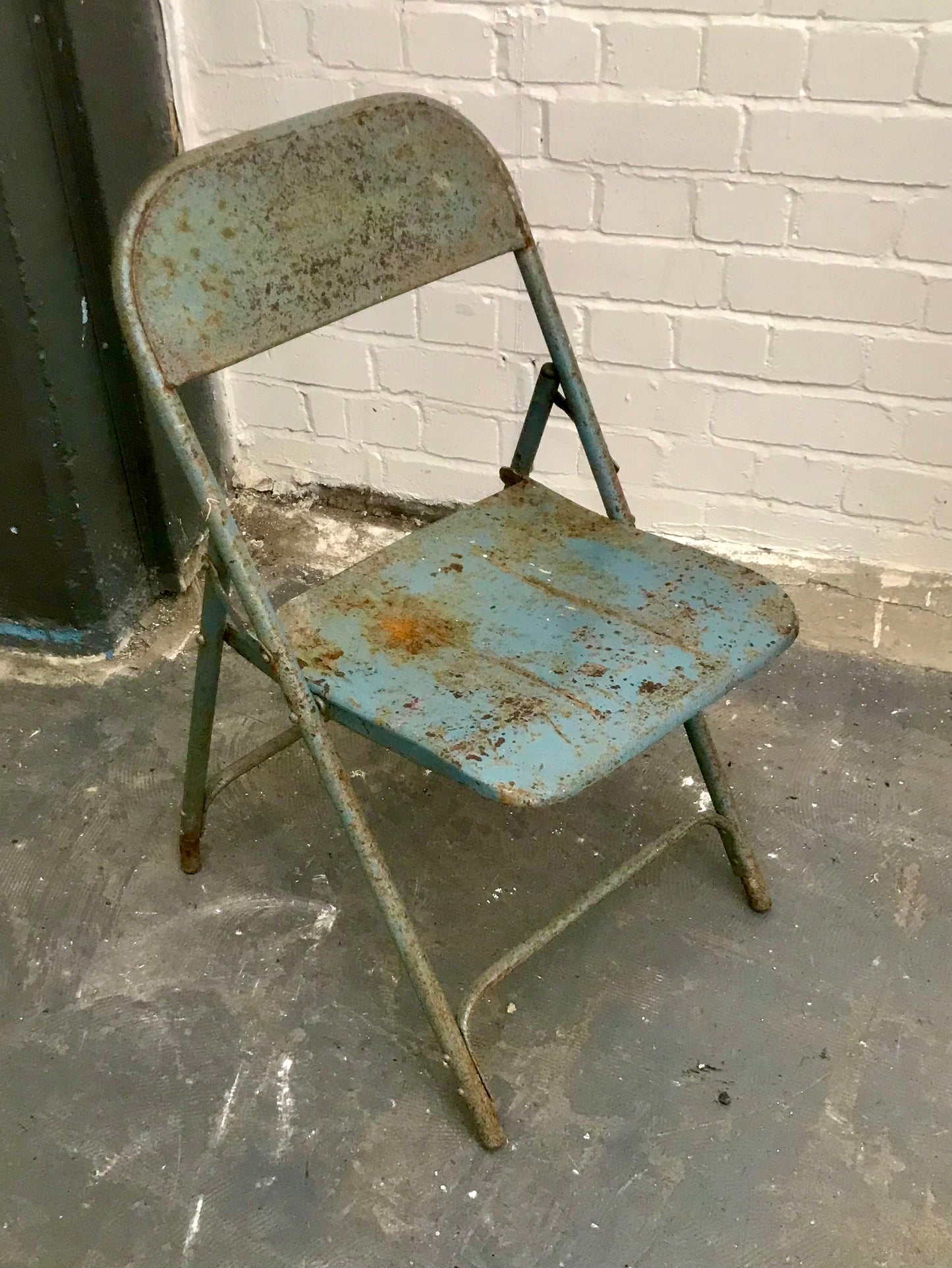 Vintage folding metal dining chairs in blue 4 available