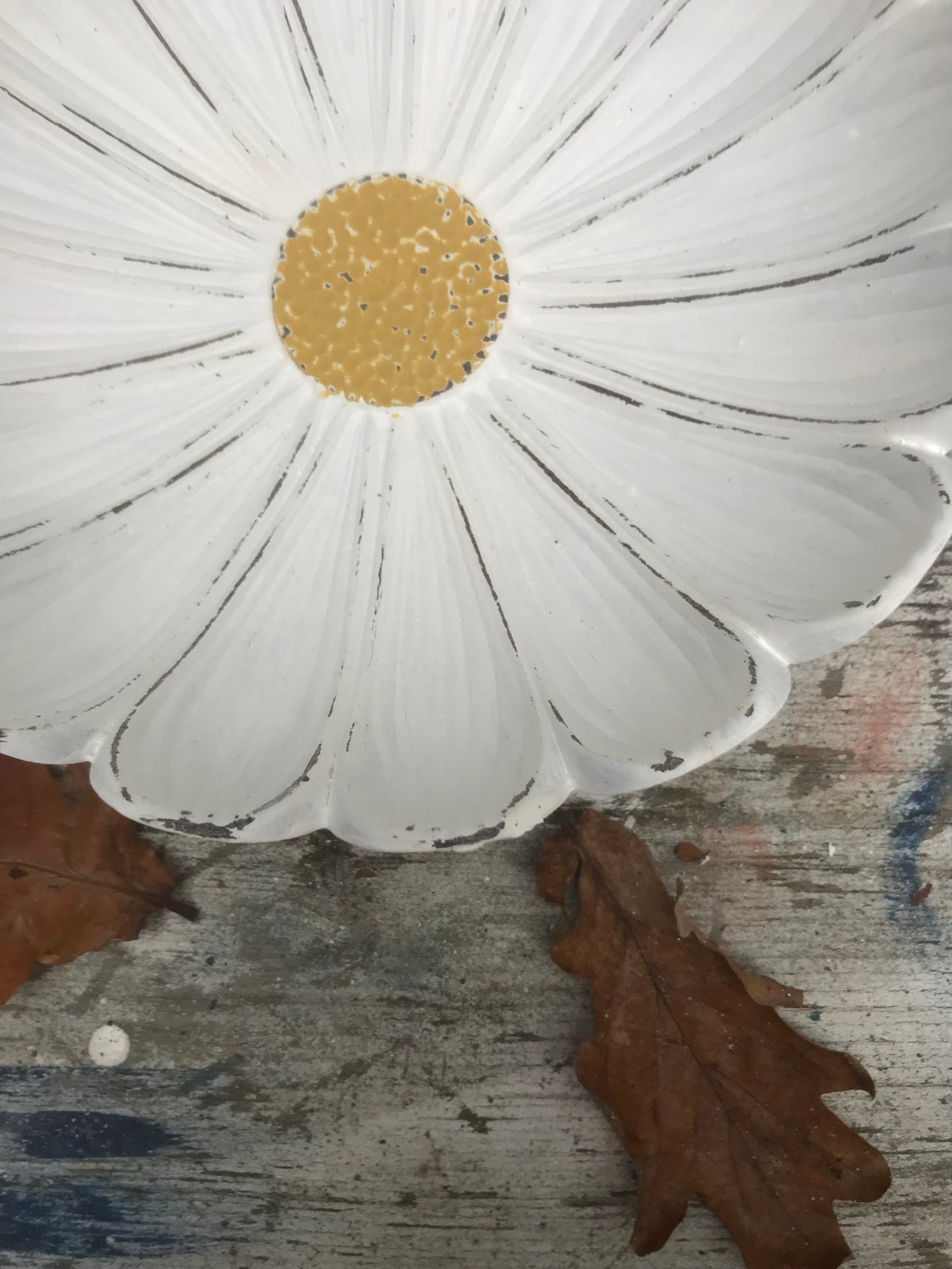 Painted vintage daisy bowl