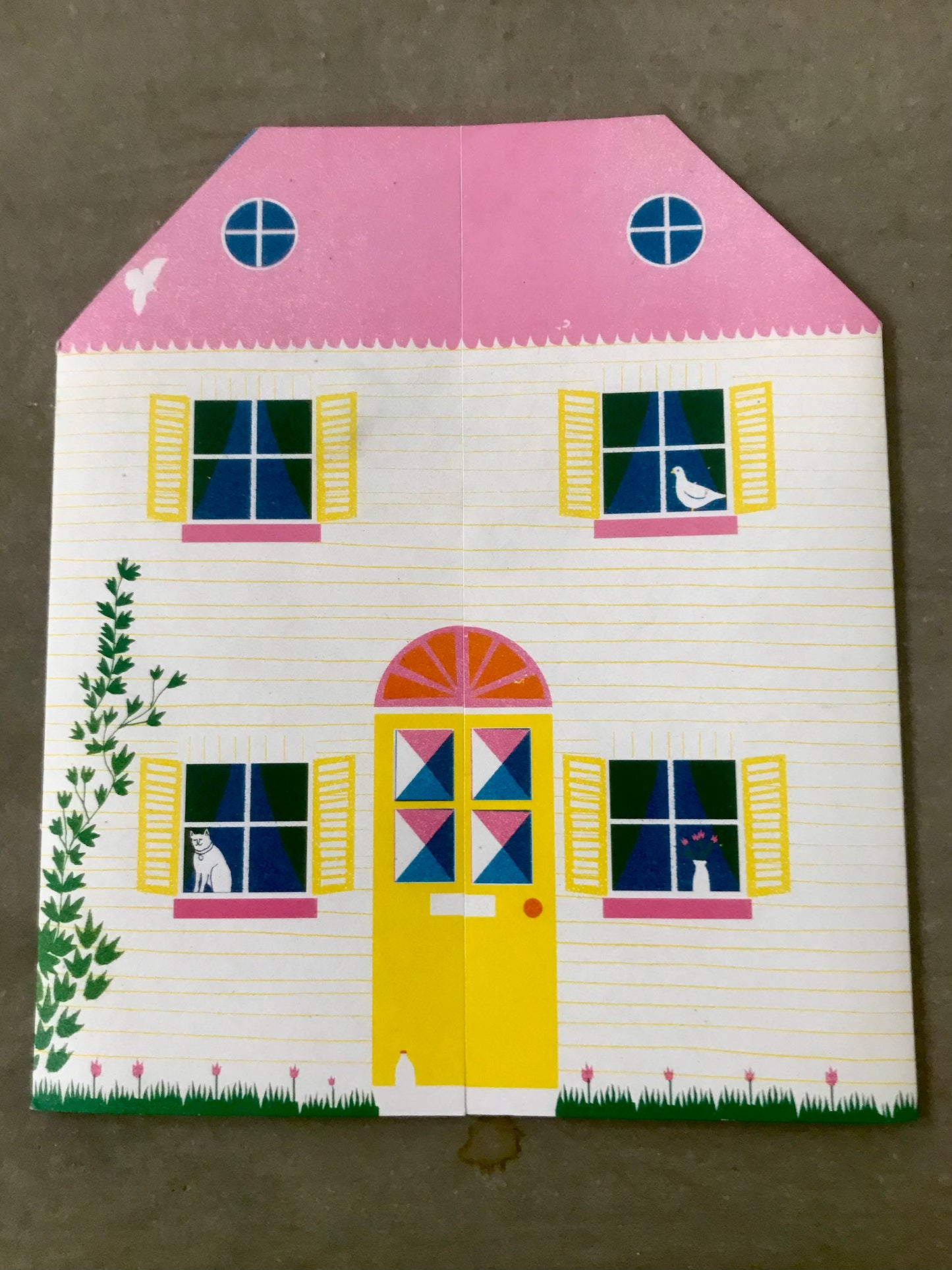 The Printed Peanut's Little Paper Doll's House toy - used