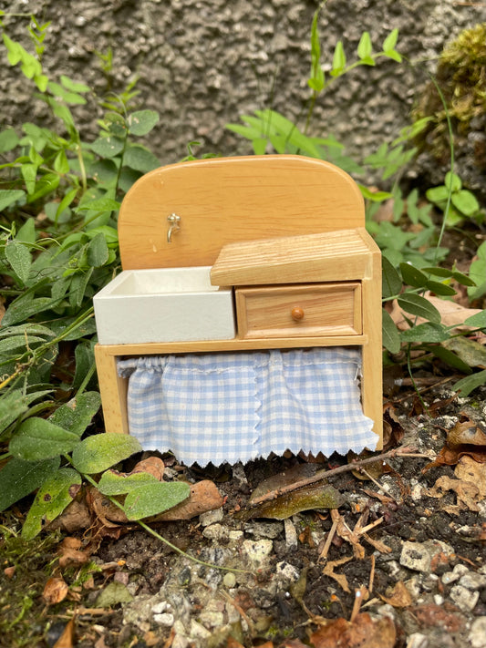 Melody Jane Dolls House Light Oak Victorian Scullery Sink with Curtain Kitchen Furniture